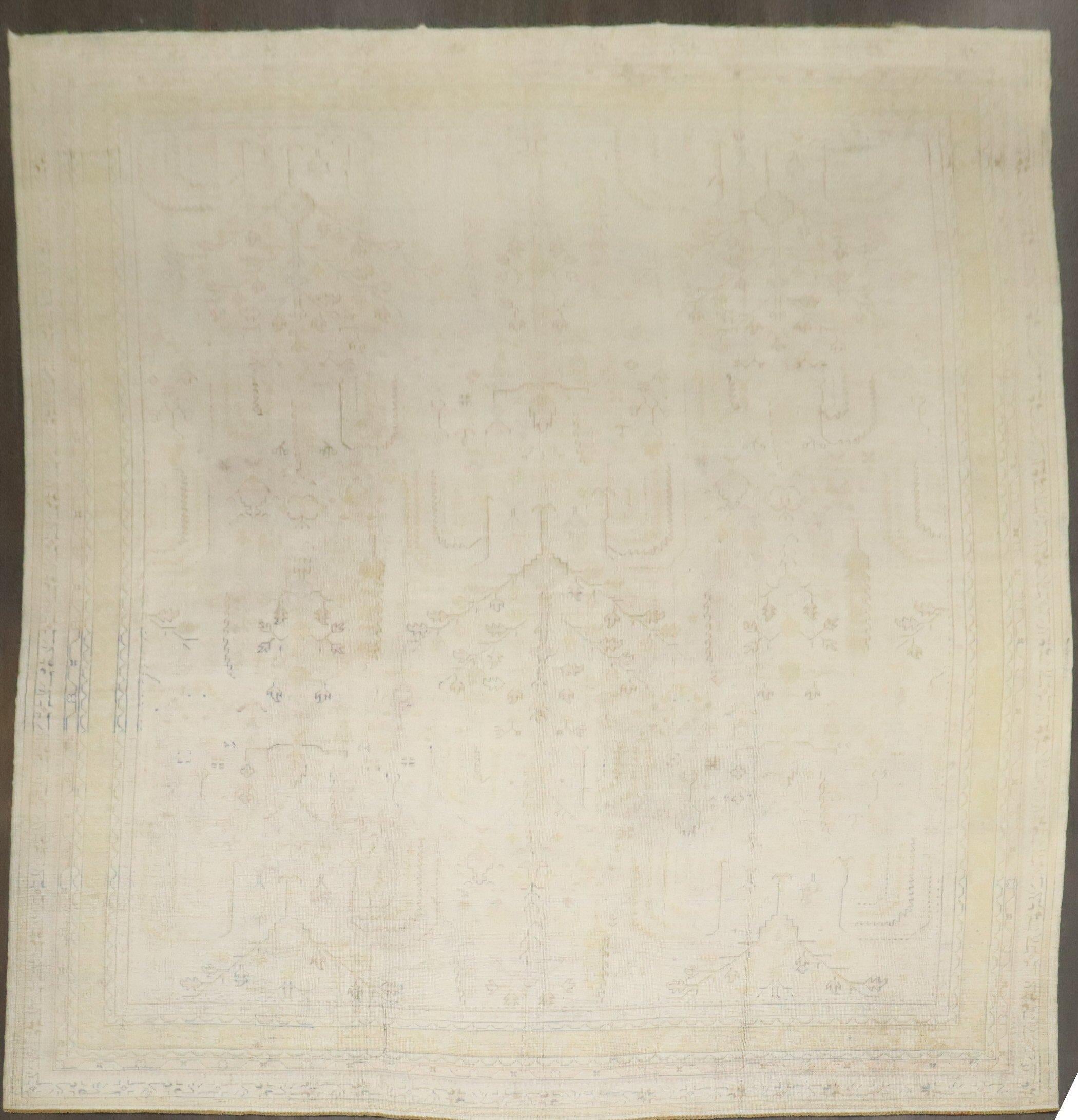 Zabihi Collection Oversize Square Antique Turkish Oushak Pale Color Rug Renacimiento egipcio en venta