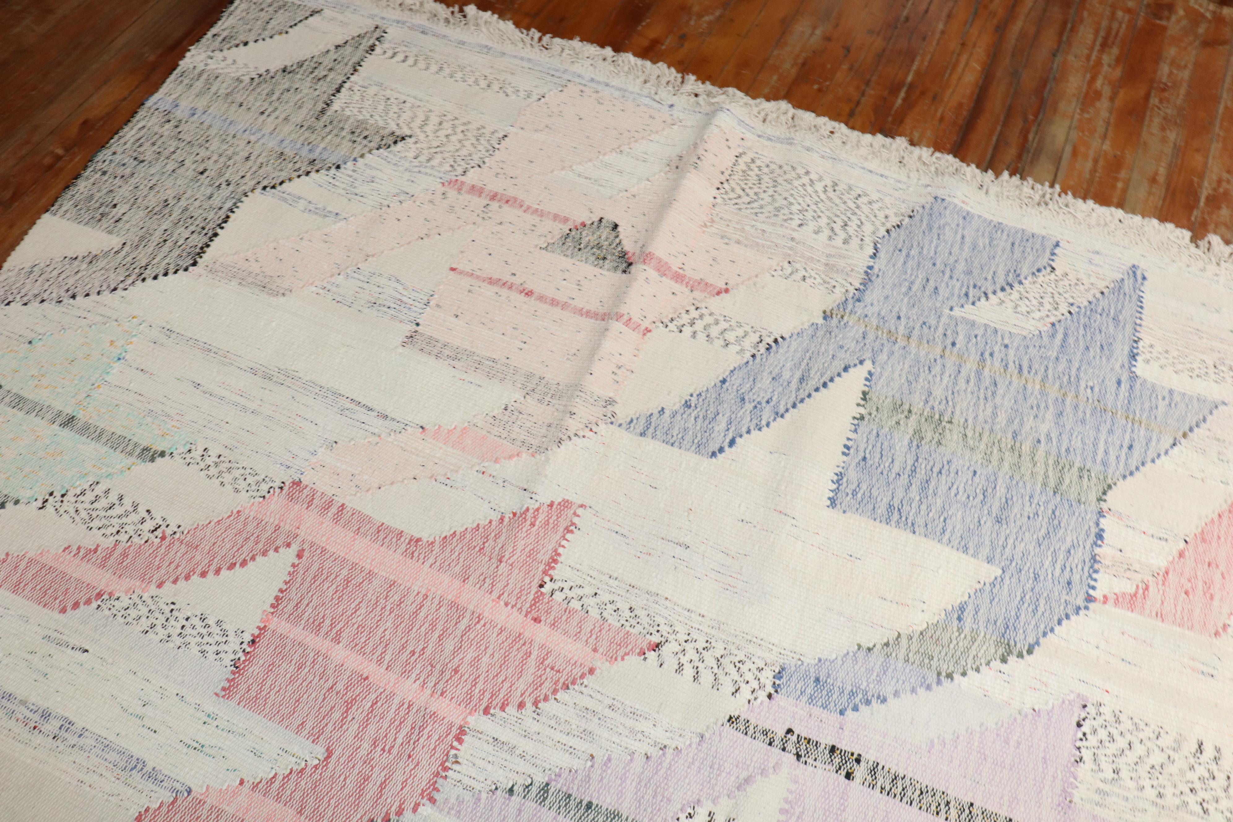 20ième siècle Collection Zabihi - Kilim turc abstrait et surdimensionné en vente