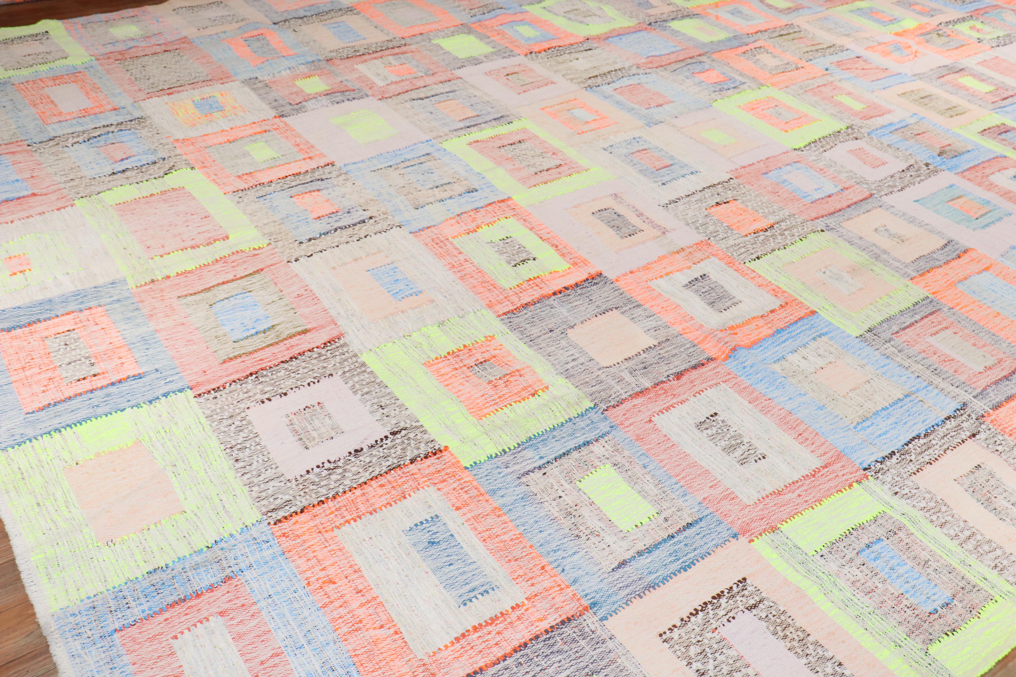 Colección Zabihi Kilim Turco Sobredimensionado de Inspiración Vintage Futurista en venta