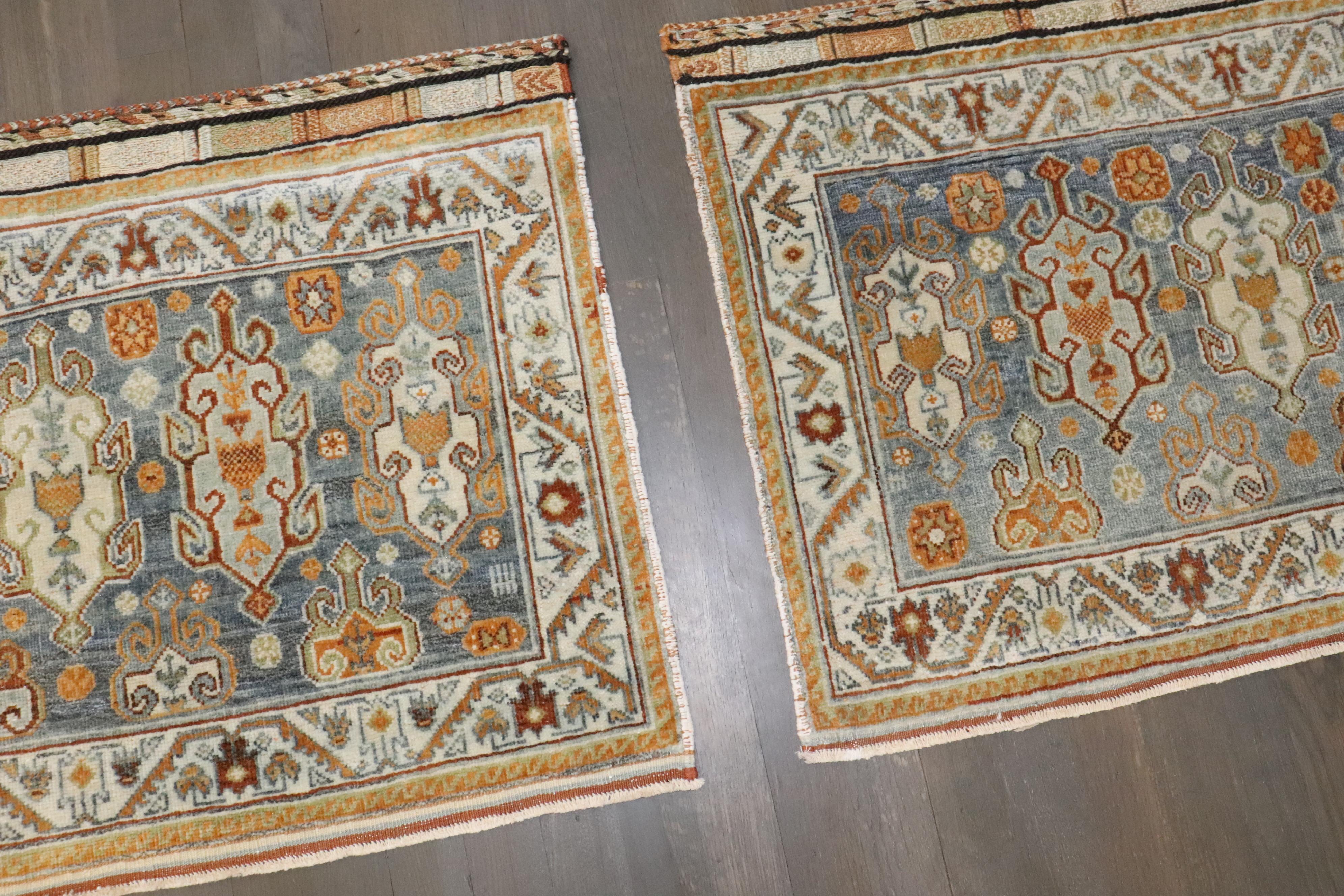 Collection Zabihi Paire de tapis Afshar persans anciens en vente 1