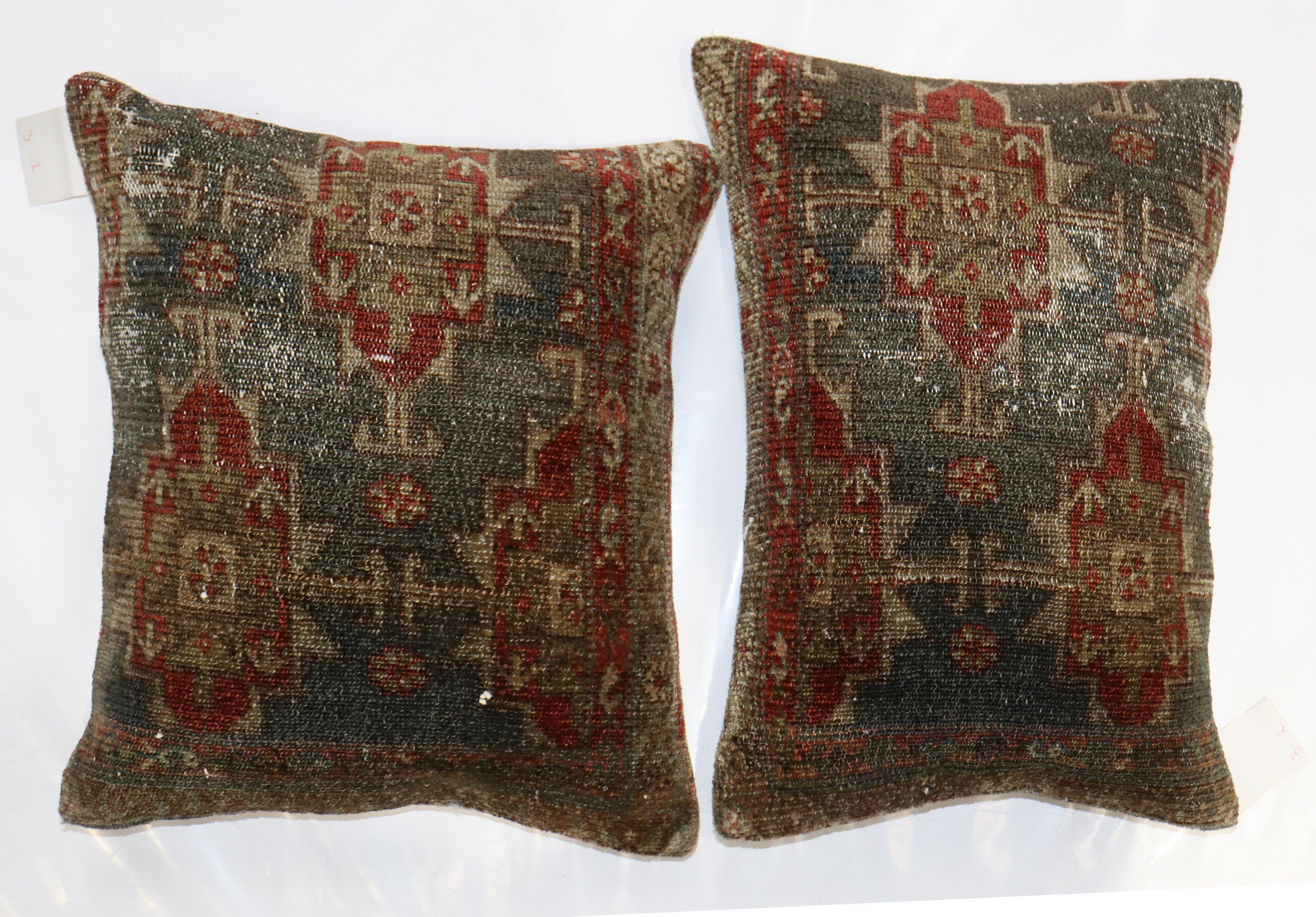 Zabihi Collection Pair of Persian Pillows In Good Condition For Sale In New York, NY