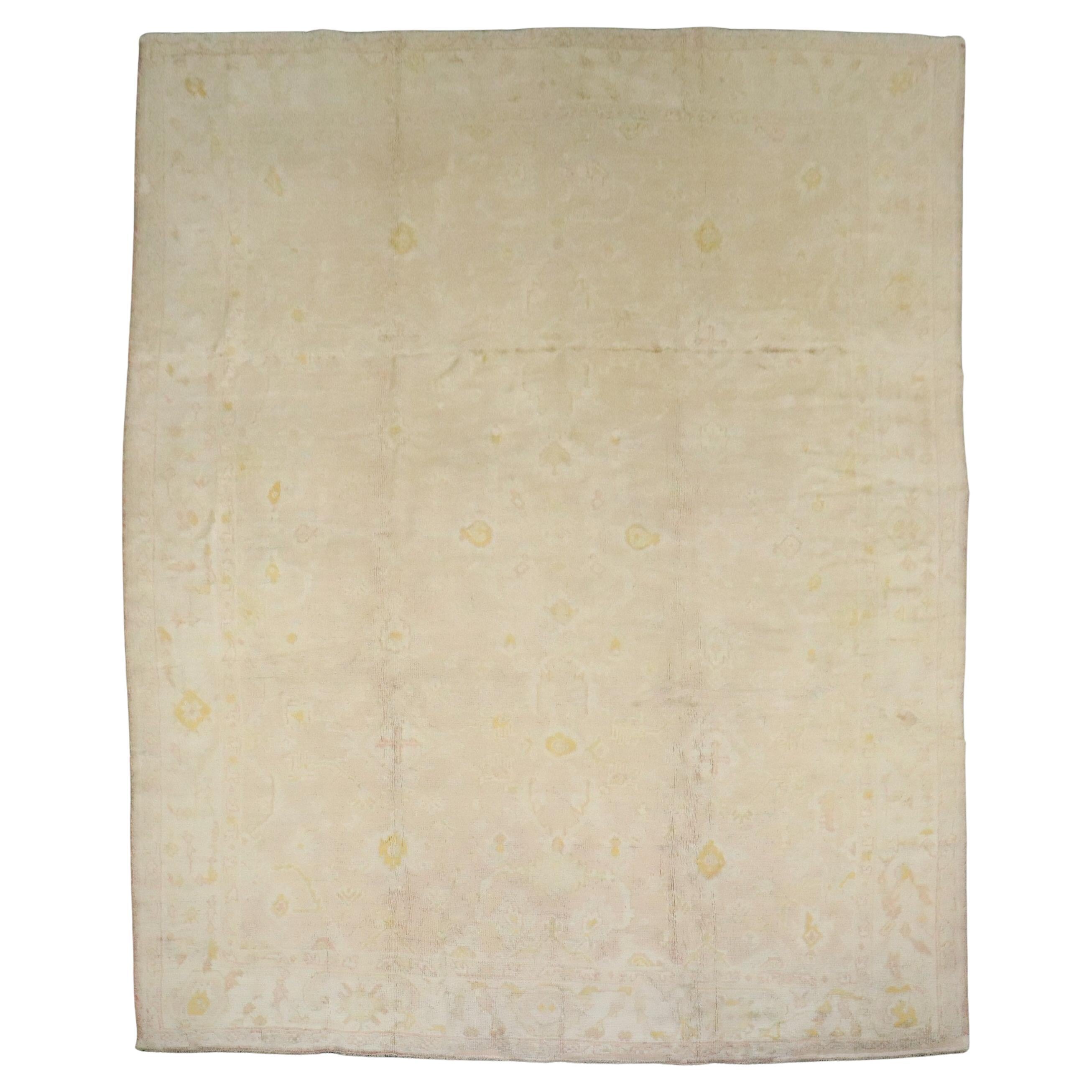 Zabihi Collection Blassrosa Türkischer Oushak Antiker Teppich