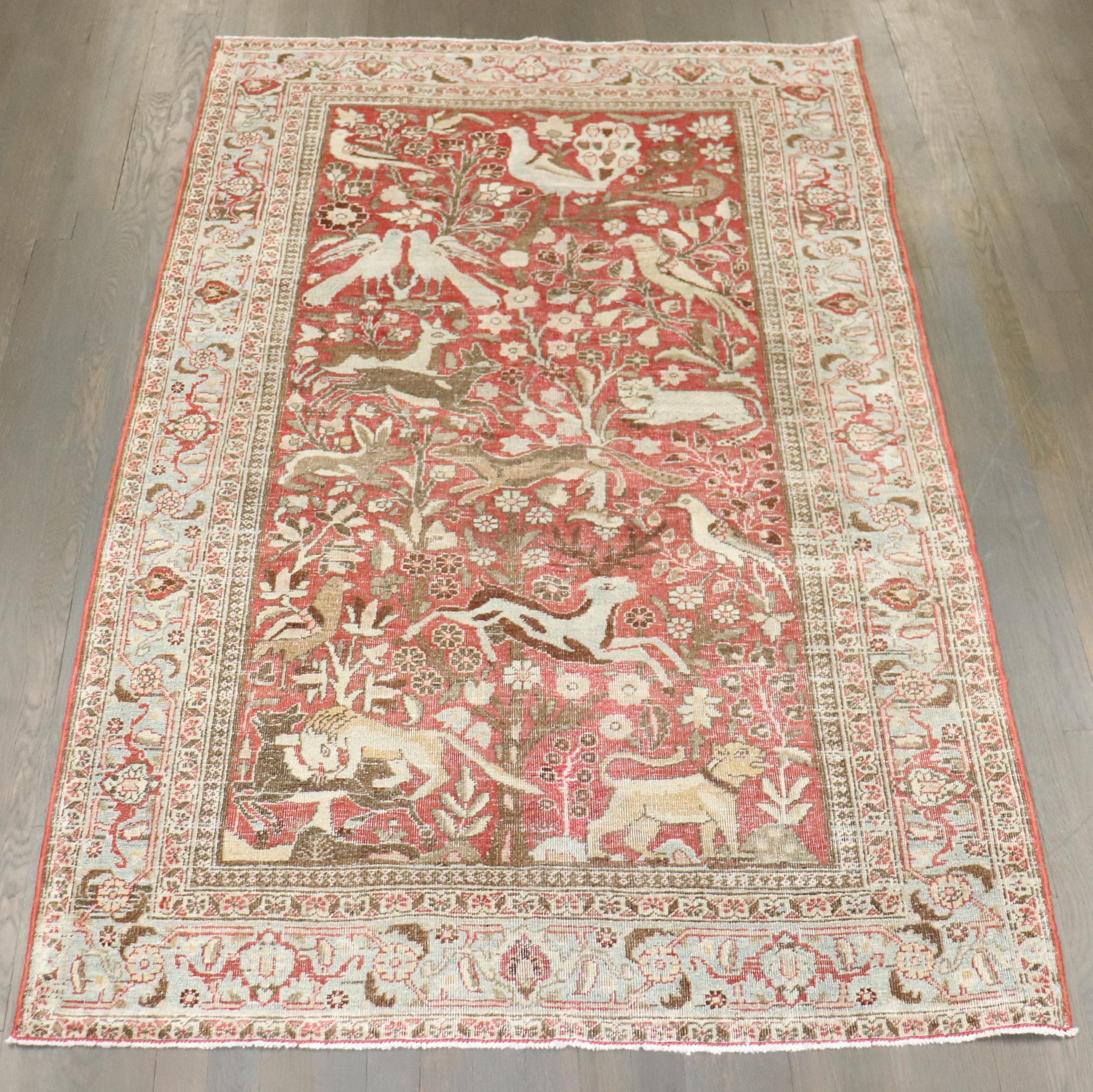 ein persischer Netzteppich in Akzentgröße aus den 1920er Jahren mit einem Tiermotiv auf einem rosaroten Feld

Einzelheiten
Teppich nein.	j4376
Größe	3' 11