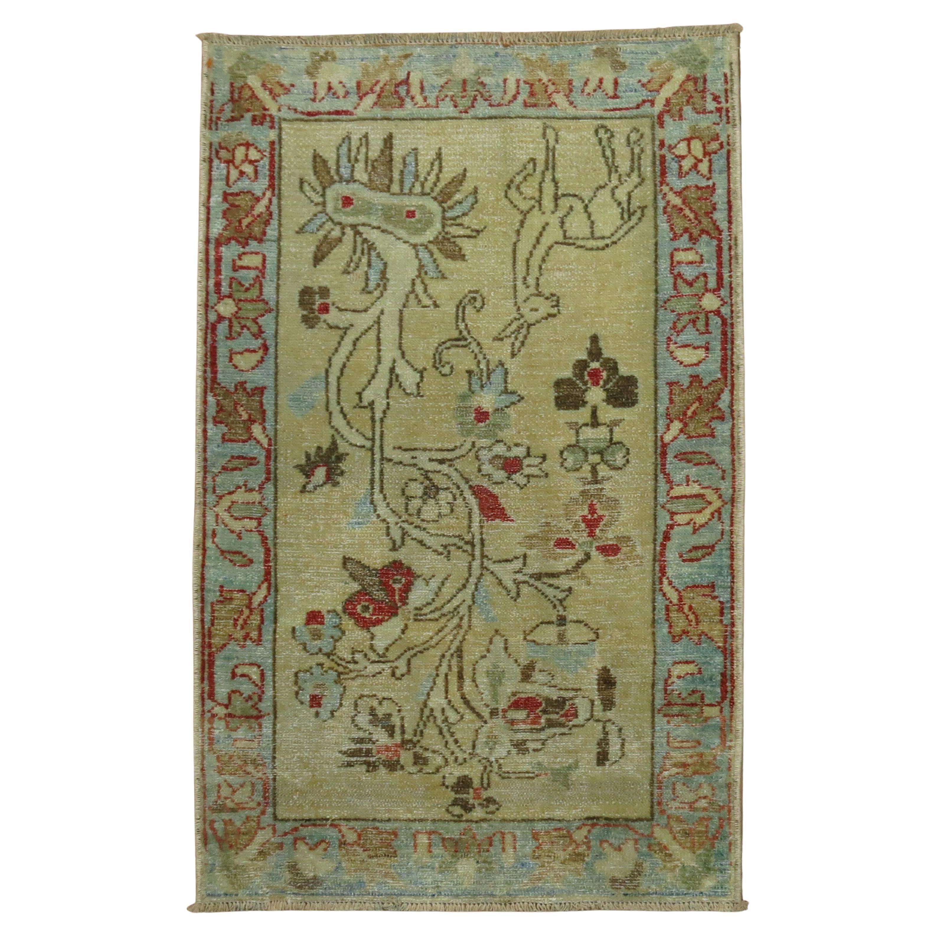 Zabihi Collection Persischer Bildteppich mit Tiermotiven im Angebot