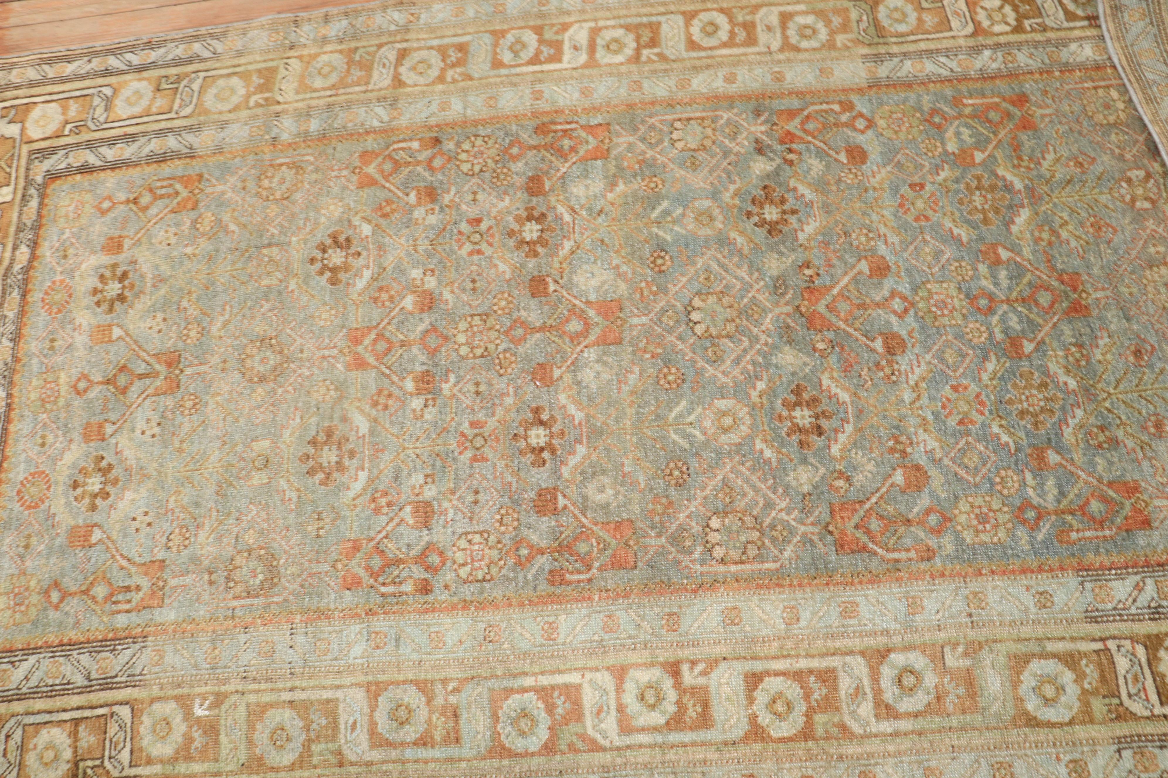 un tapis persan Bidjar du début du 20e siècle aux couleurs chaudes

rug no.	j2897
taille	4' 1