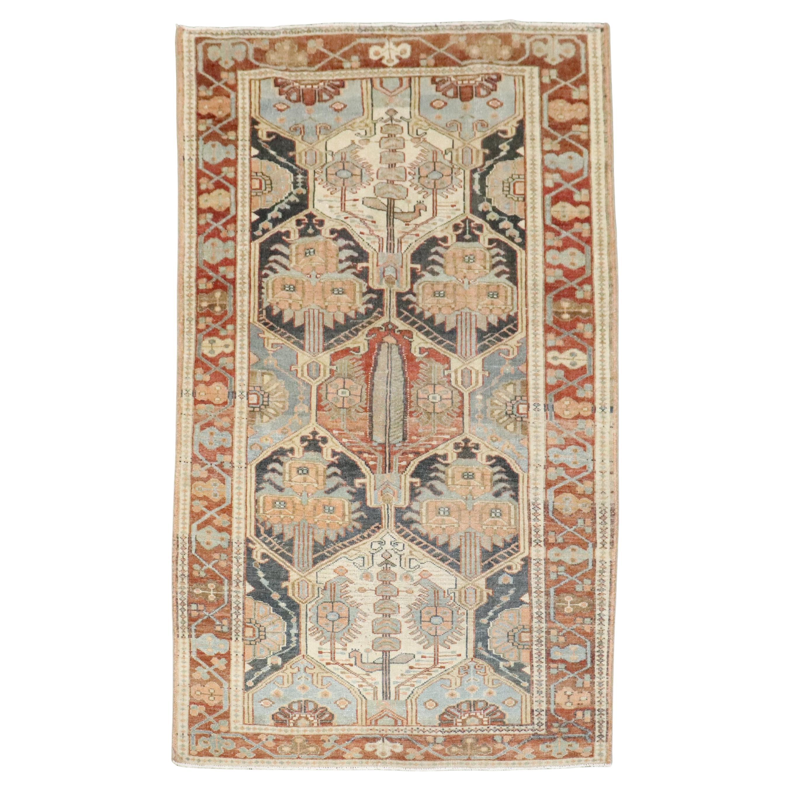 Zabihi Collection Persischer Bakhtiari Akzentteppich im Angebot