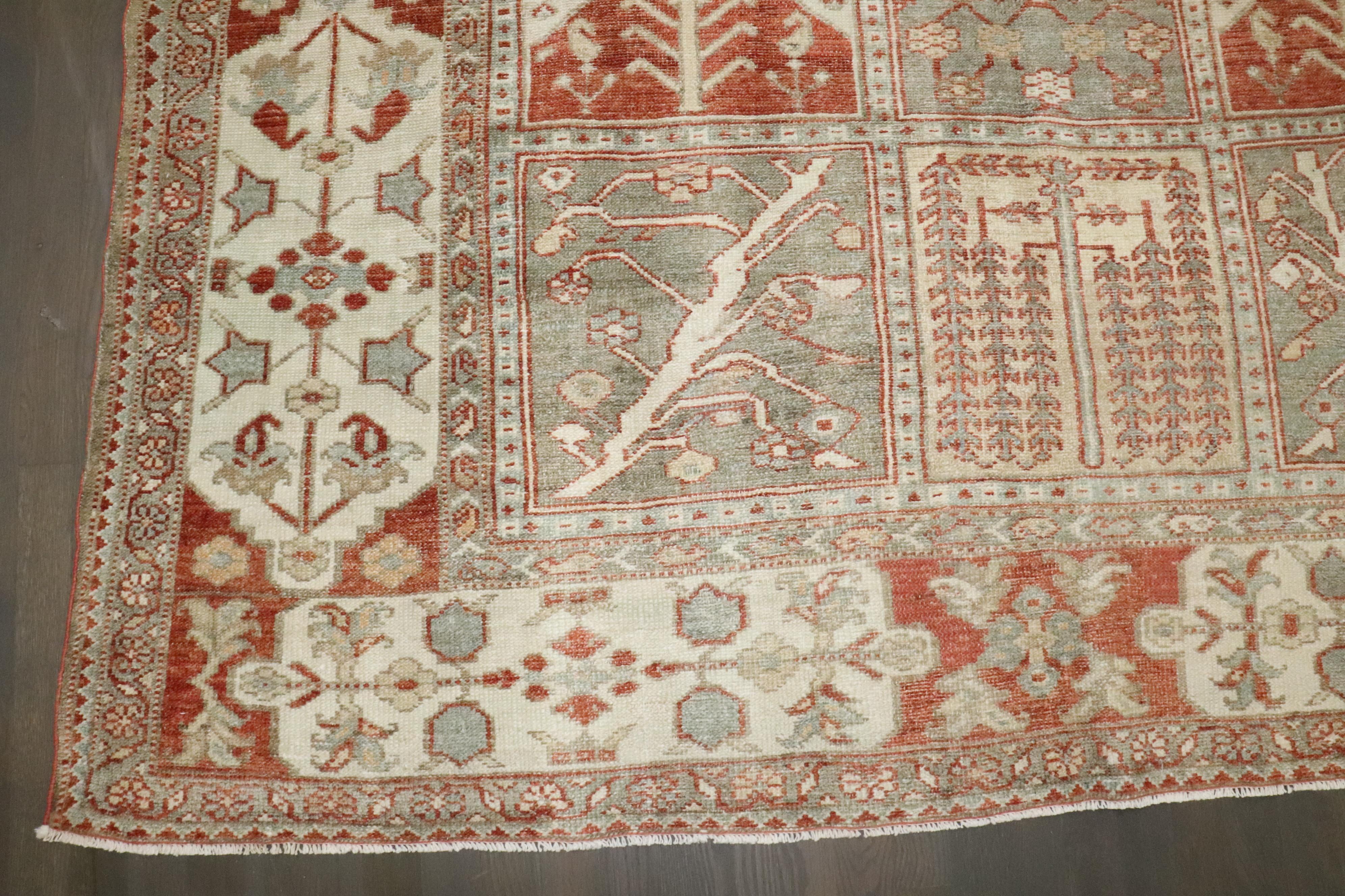 Tapis de couloir galerie persan Bakhtiari de la collection Zabihi Bon état - En vente à New York, NY