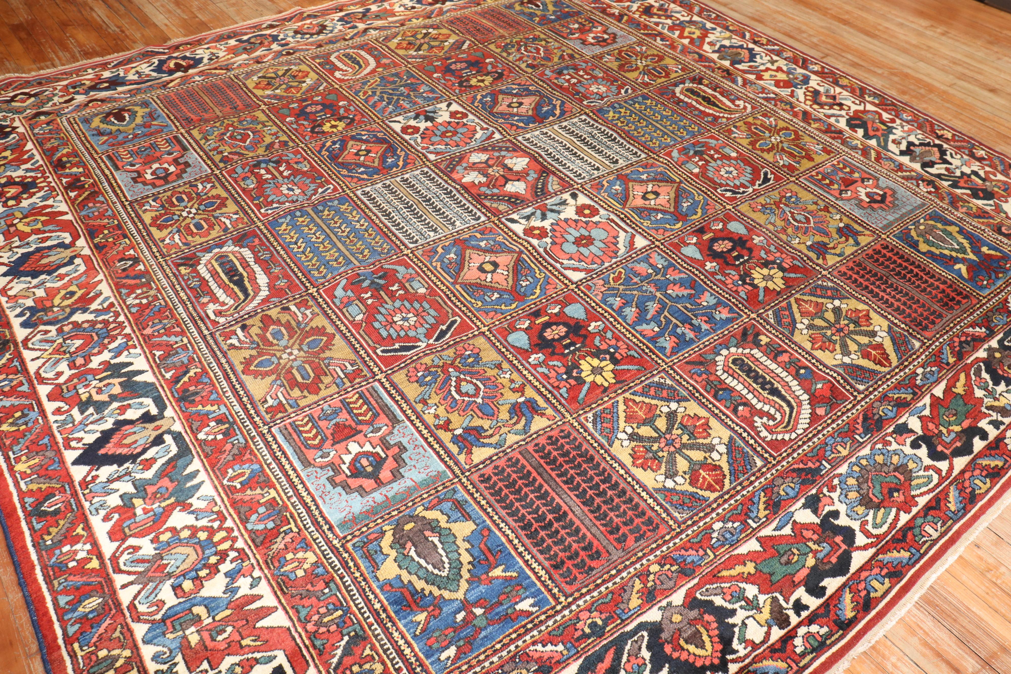 Tappeto Zabihi Collection Persian Bakhtiari Garden Box Square Room Size in vendita 3