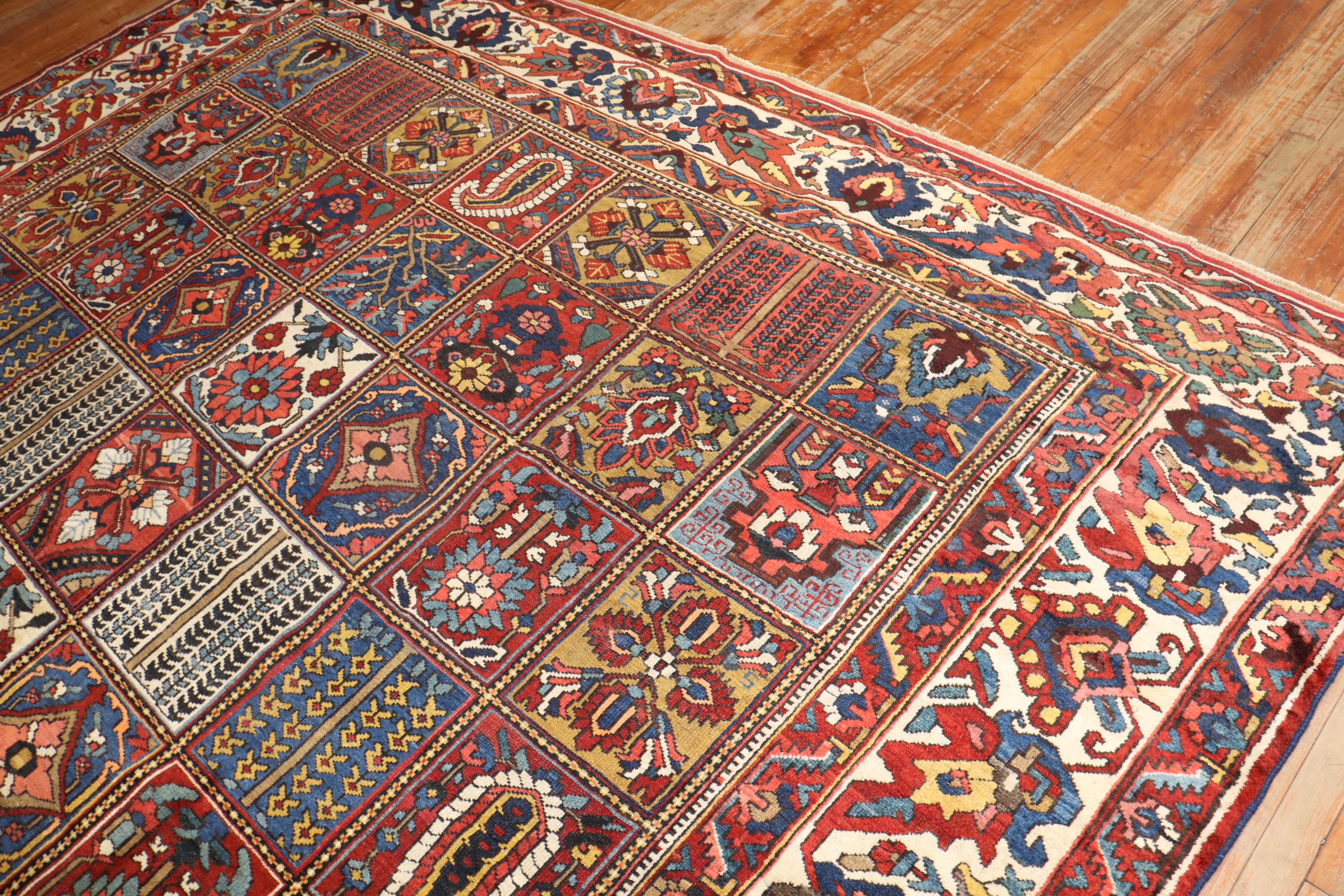 Tappeto Zabihi Collection Persian Bakhtiari Garden Box Square Room Size In condizioni buone in vendita a New York, NY