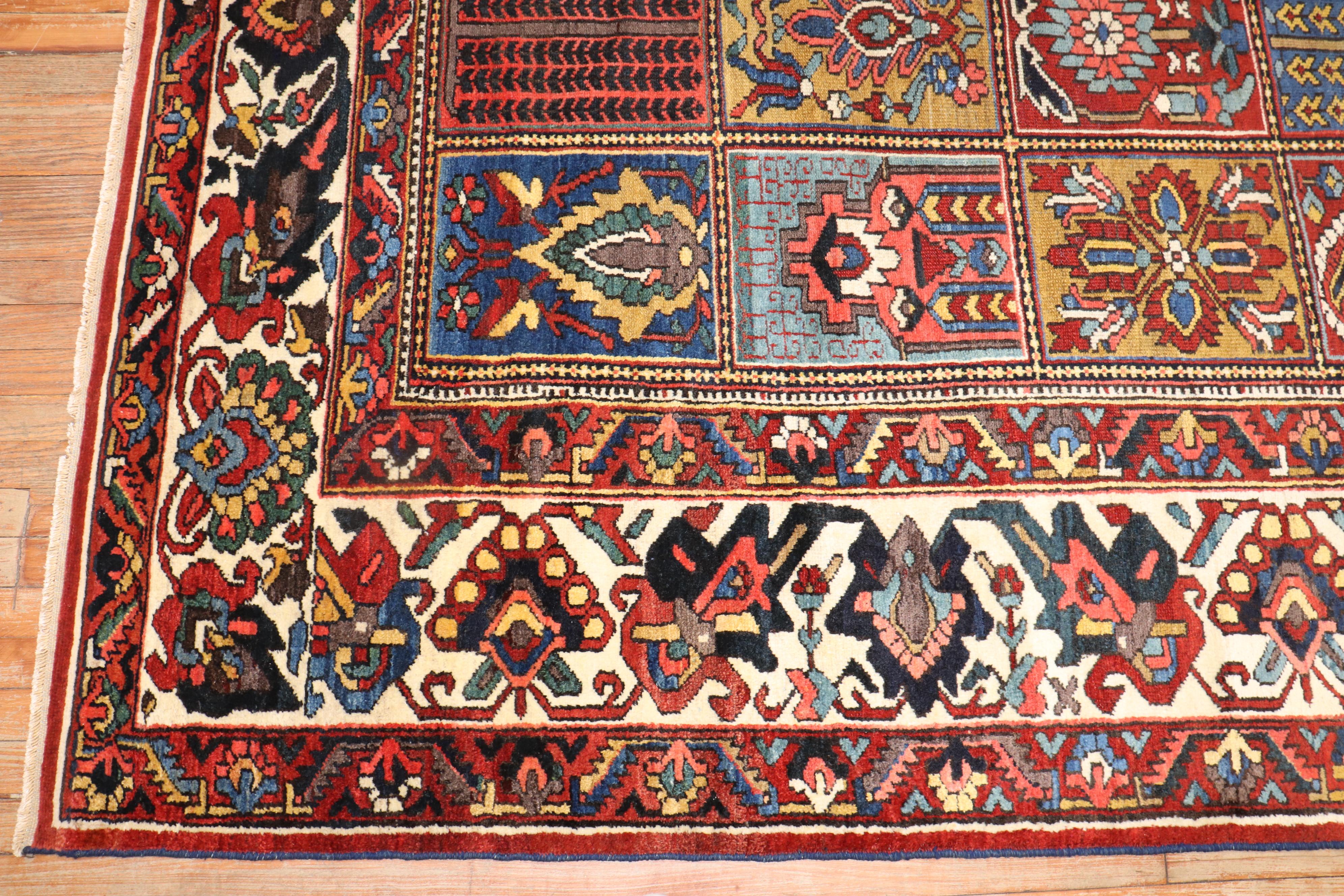Lana Tappeto Zabihi Collection Persian Bakhtiari Garden Box Square Room Size in vendita