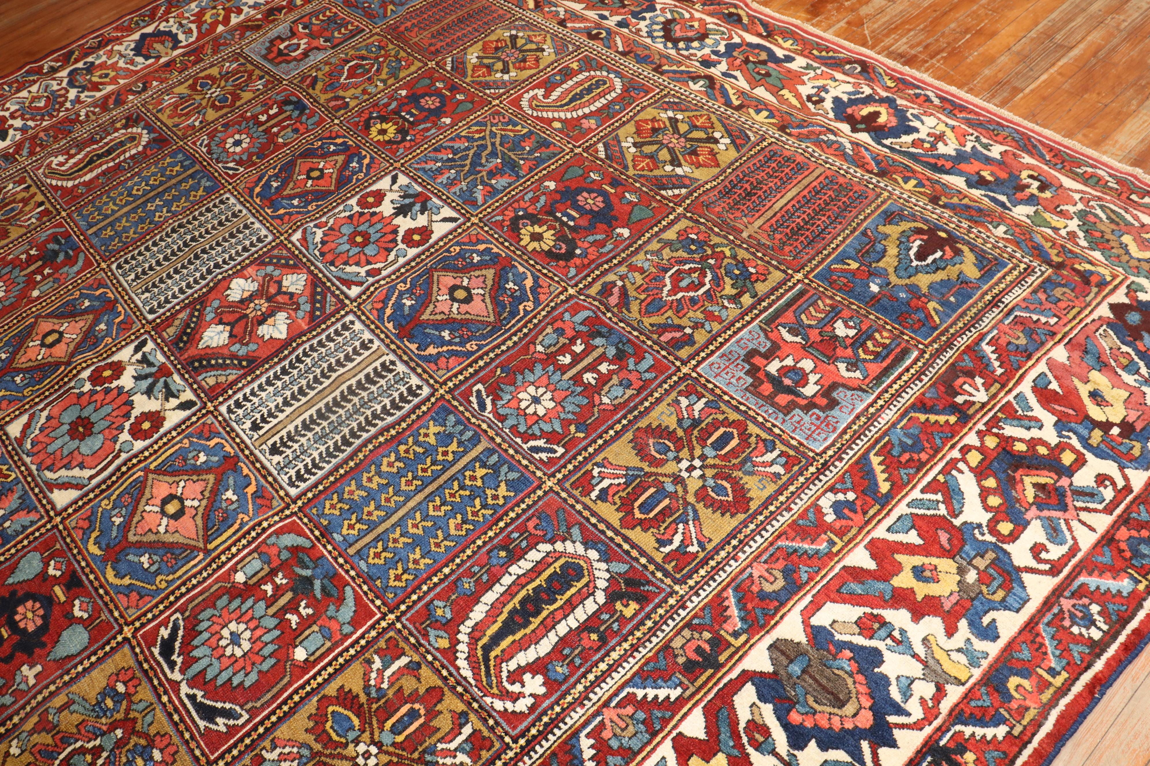 Tappeto Zabihi Collection Persian Bakhtiari Garden Box Square Room Size in vendita 1