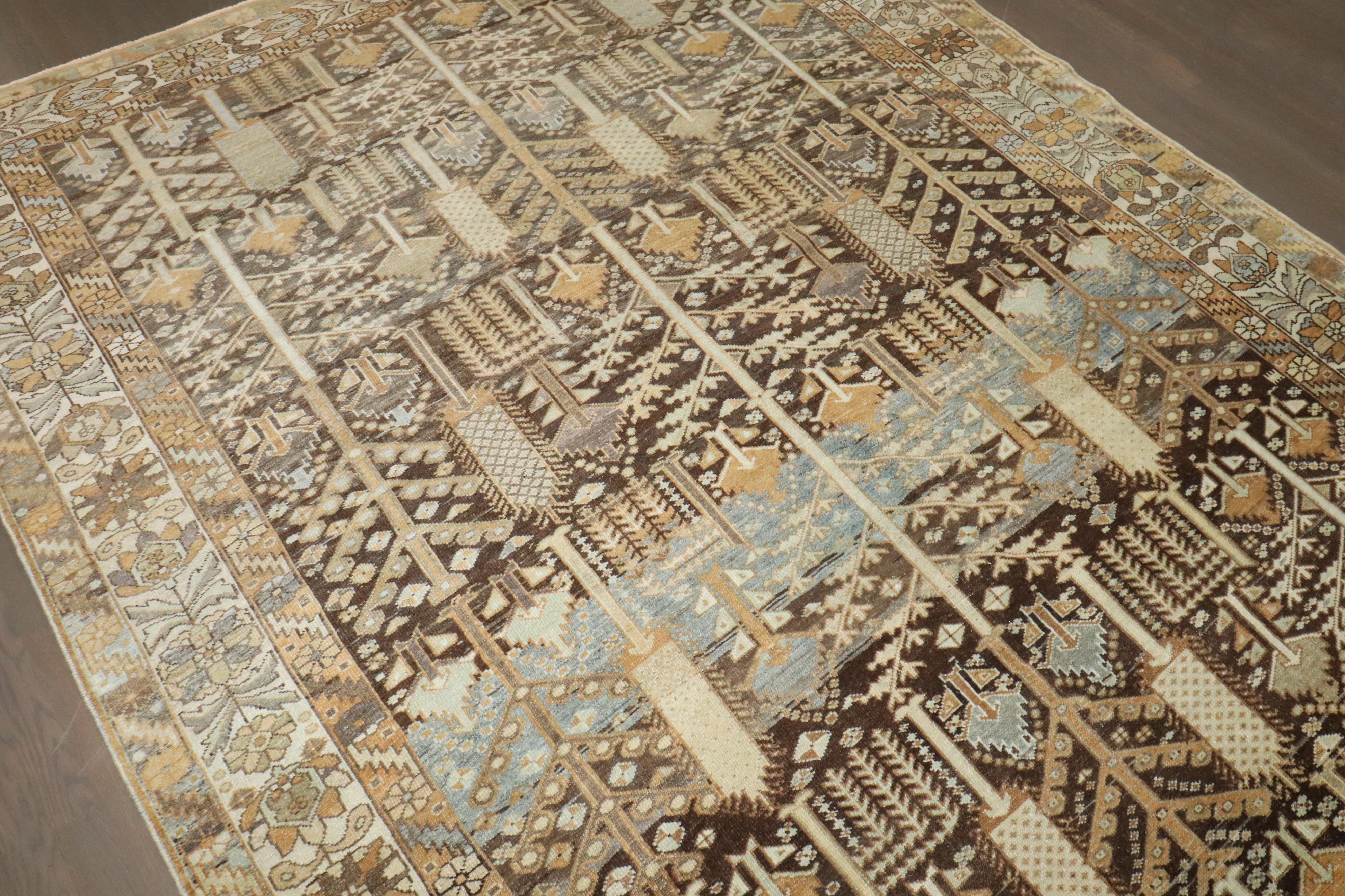 Tissé à la main Zabihi Collection S Persian Bakhtiari Willow Tree Rug (tapis de saule) en vente