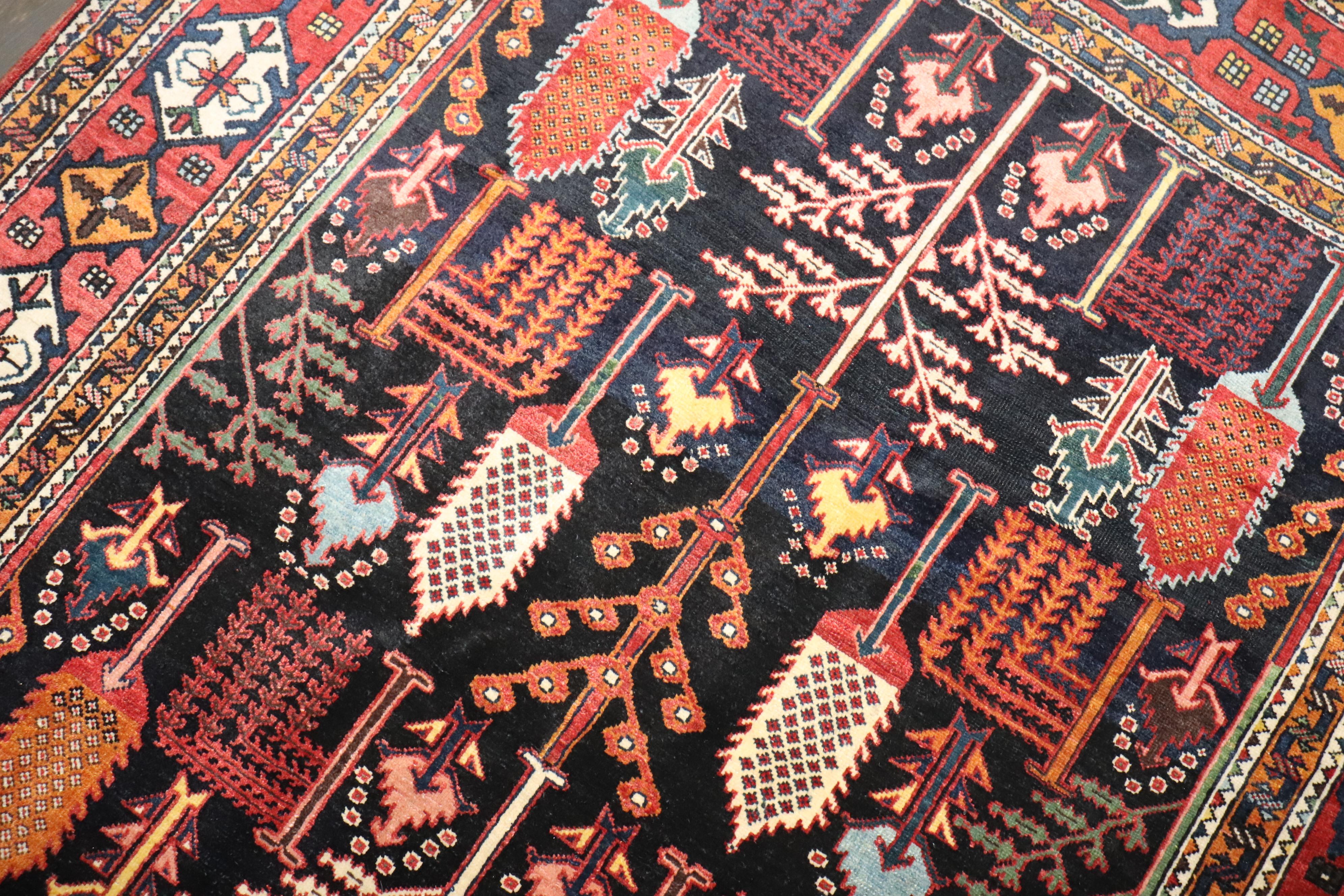 Zabihi Collection Persischer Bakhtiari Weidenbaum-Teppich im Zustand „Gut“ im Angebot in New York, NY