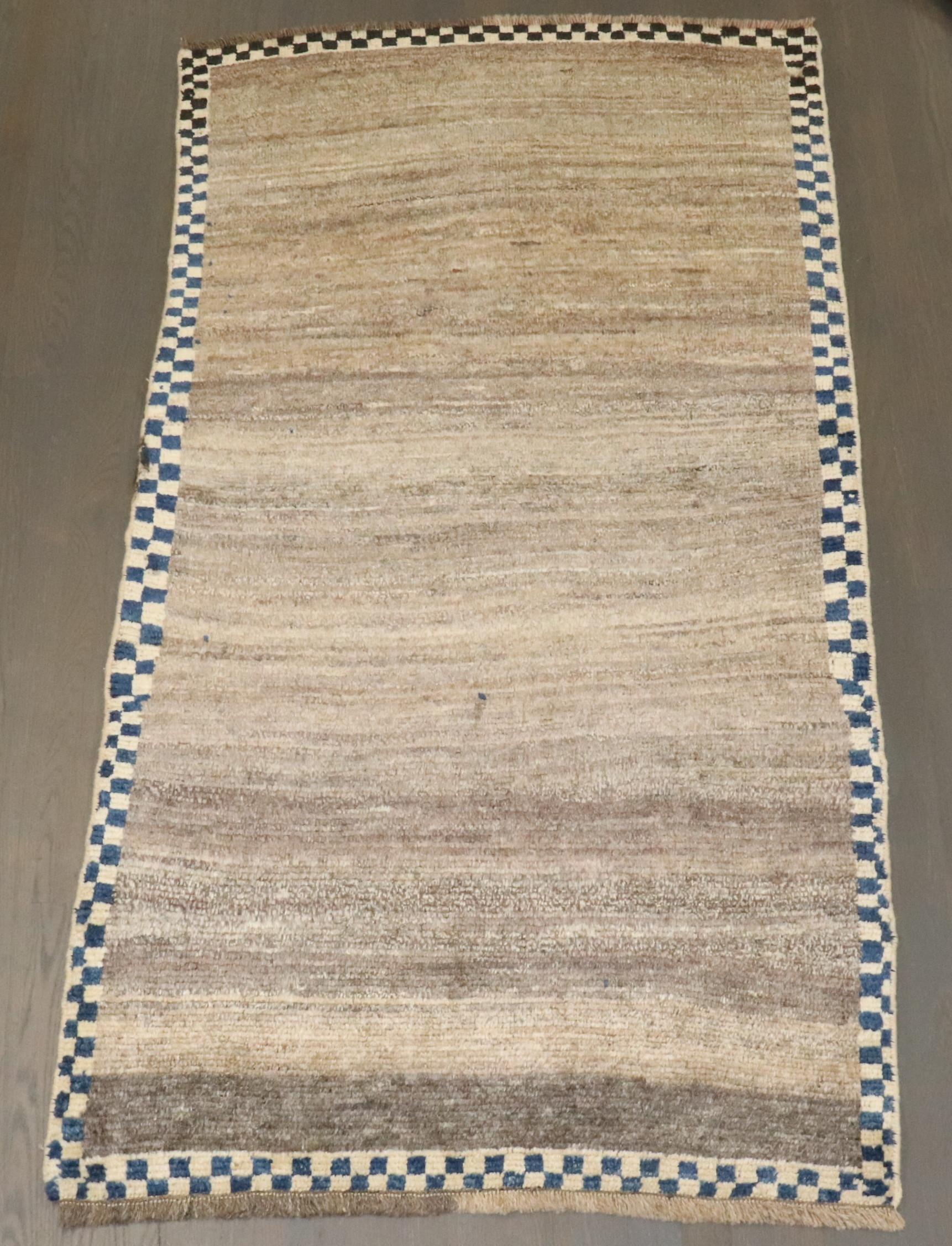 Tappeto Zabihi Collection Persian Gabbeh Checker Border Small in vendita 3