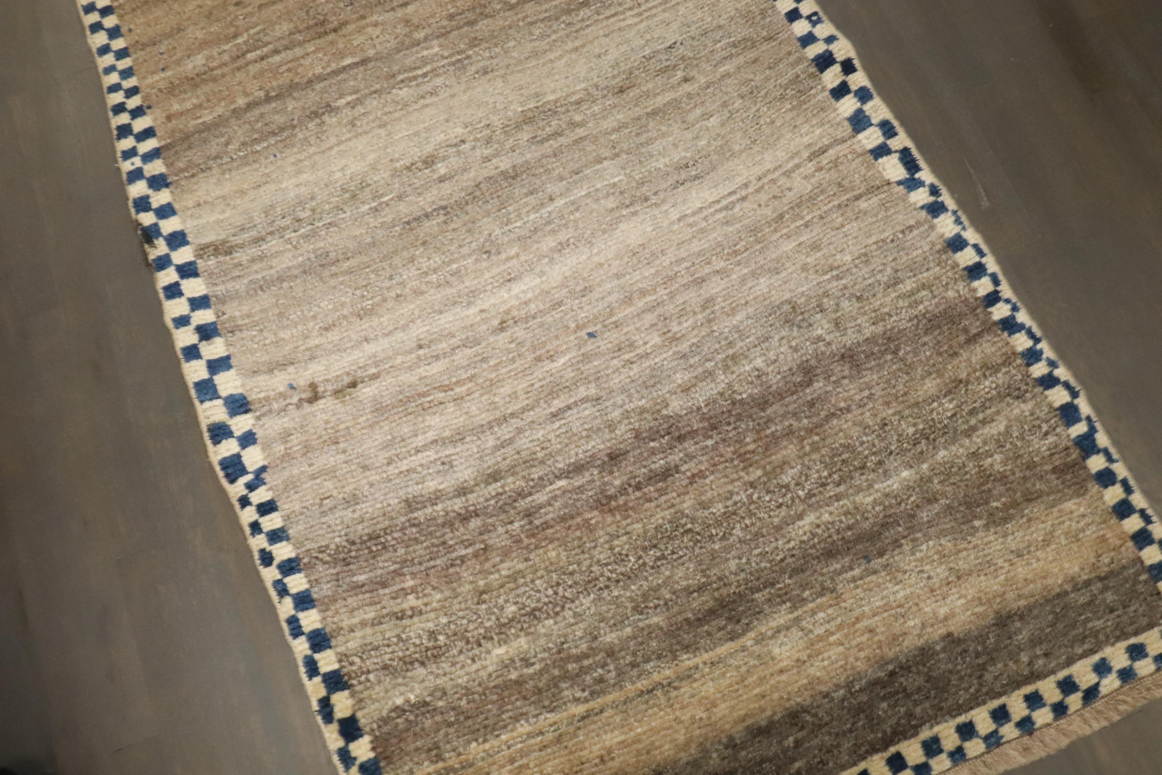 Tribale Tappeto Zabihi Collection Persian Gabbeh Checker Border Small in vendita