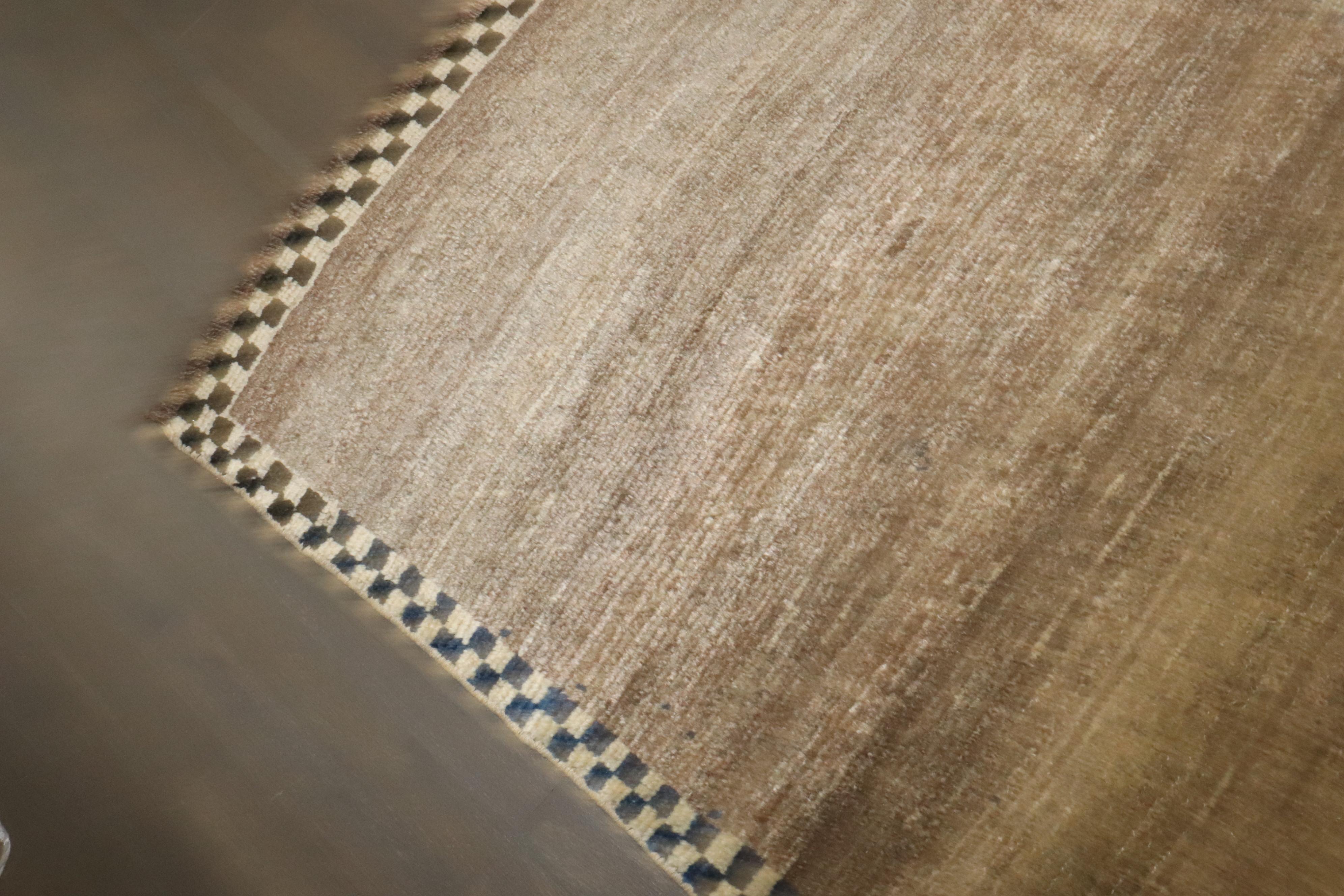 Annodato a mano Tappeto Zabihi Collection Persian Gabbeh Checker Border Small in vendita