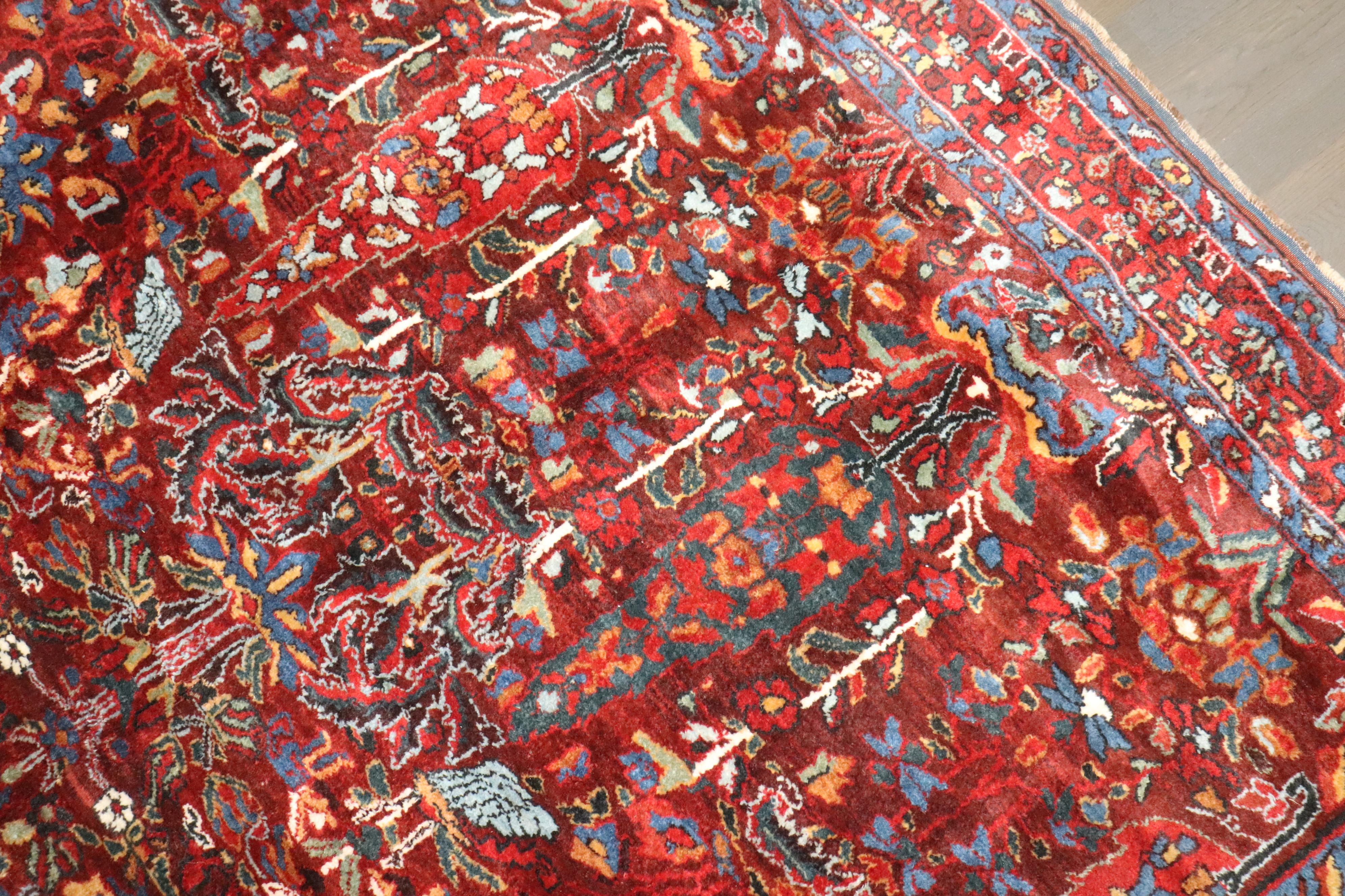 Zabihi Collection Persisch Ghasghai Braun Rot Teppich im Zustand „Gut“ im Angebot in New York, NY