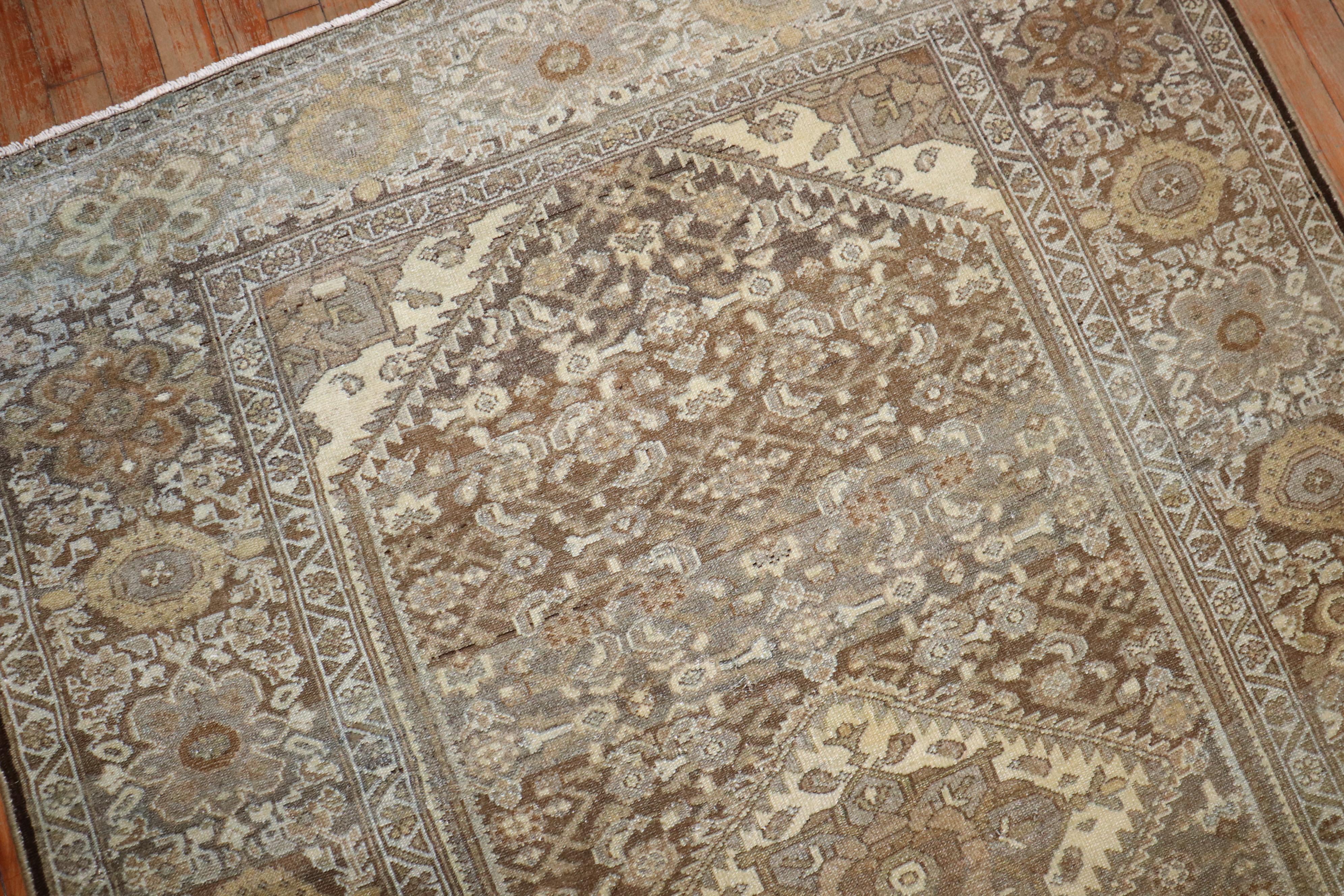 Alfombra de acento persa Hamedan de color neutro de la colección Zabihi en venta 2