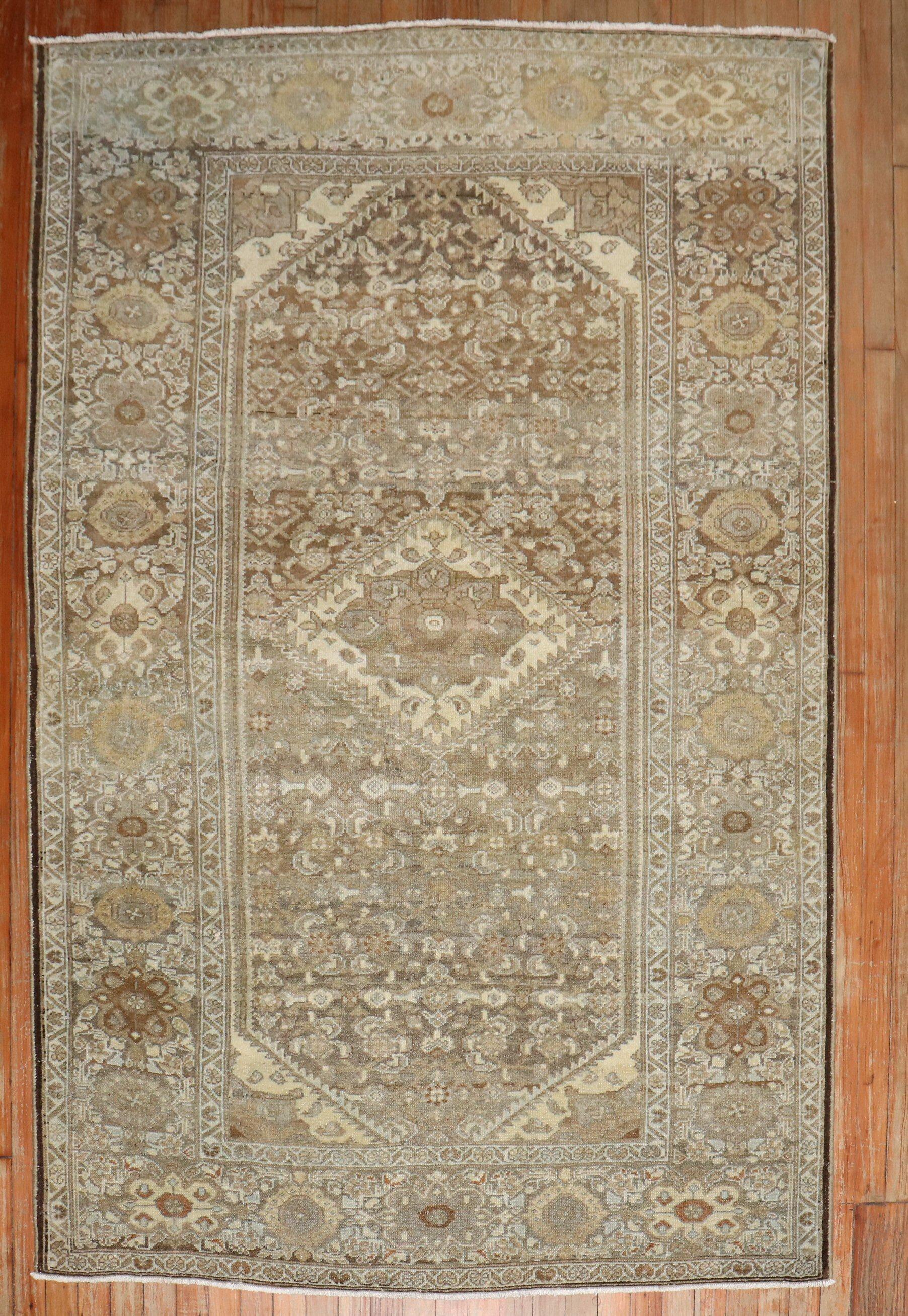 Alfombra de acento persa Hamedan de color neutro de la colección Zabihi Tejido a mano en venta
