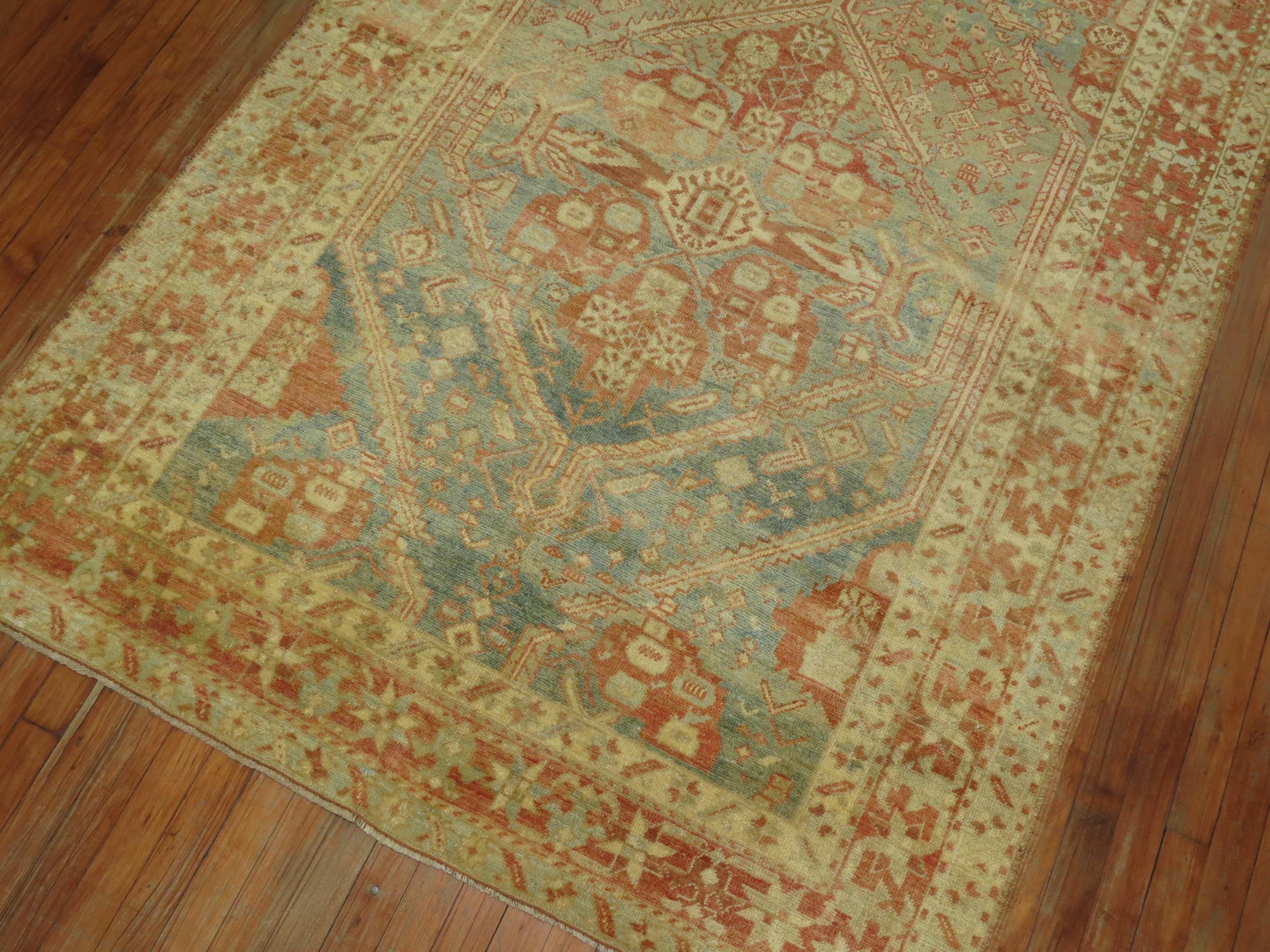 Rustique Collection Zabihi Tapis persan Heriz en vente