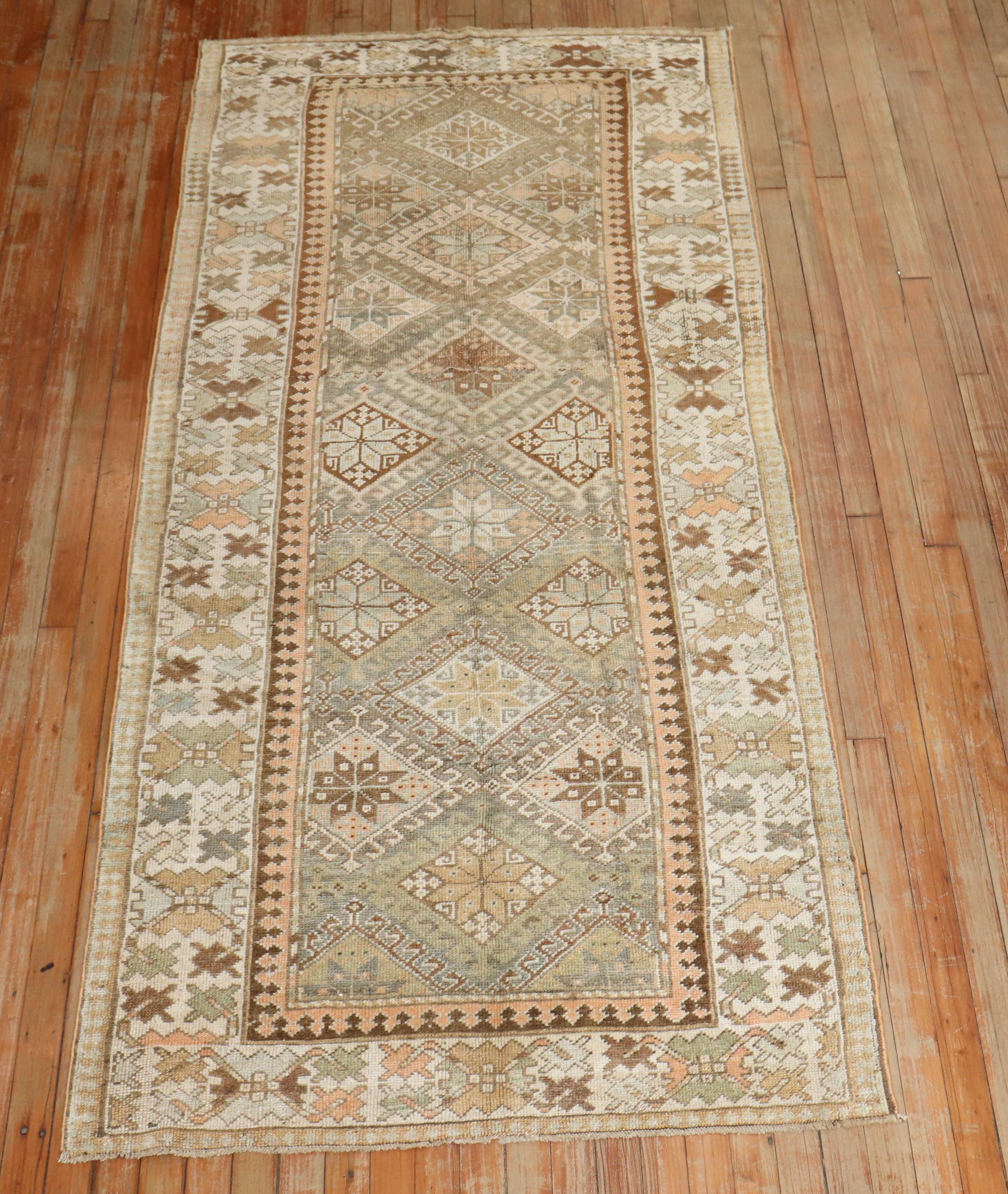 Zabihi Kollektion Persischer Kurd-Läufer im Zustand „Gut“ im Angebot in New York, NY