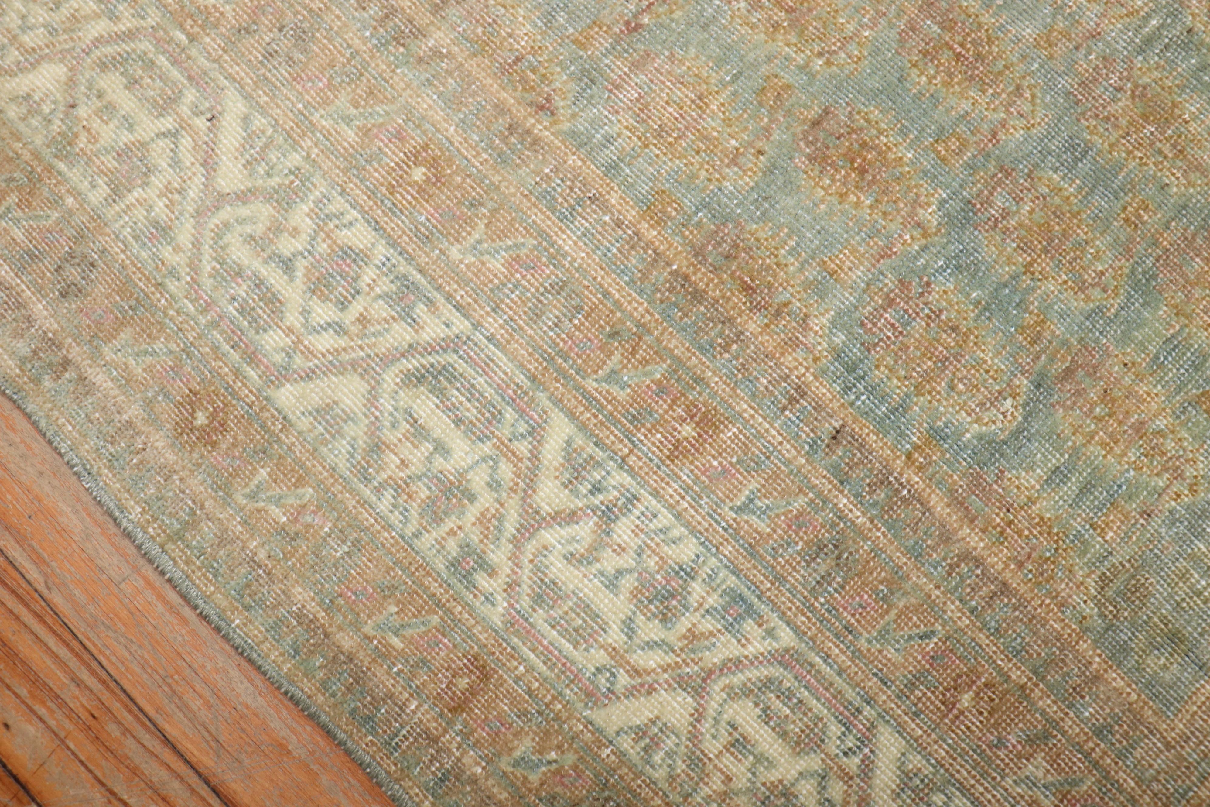 Zabihi Collection Persisch Malayer Antiker Akzentteppich im Angebot 1