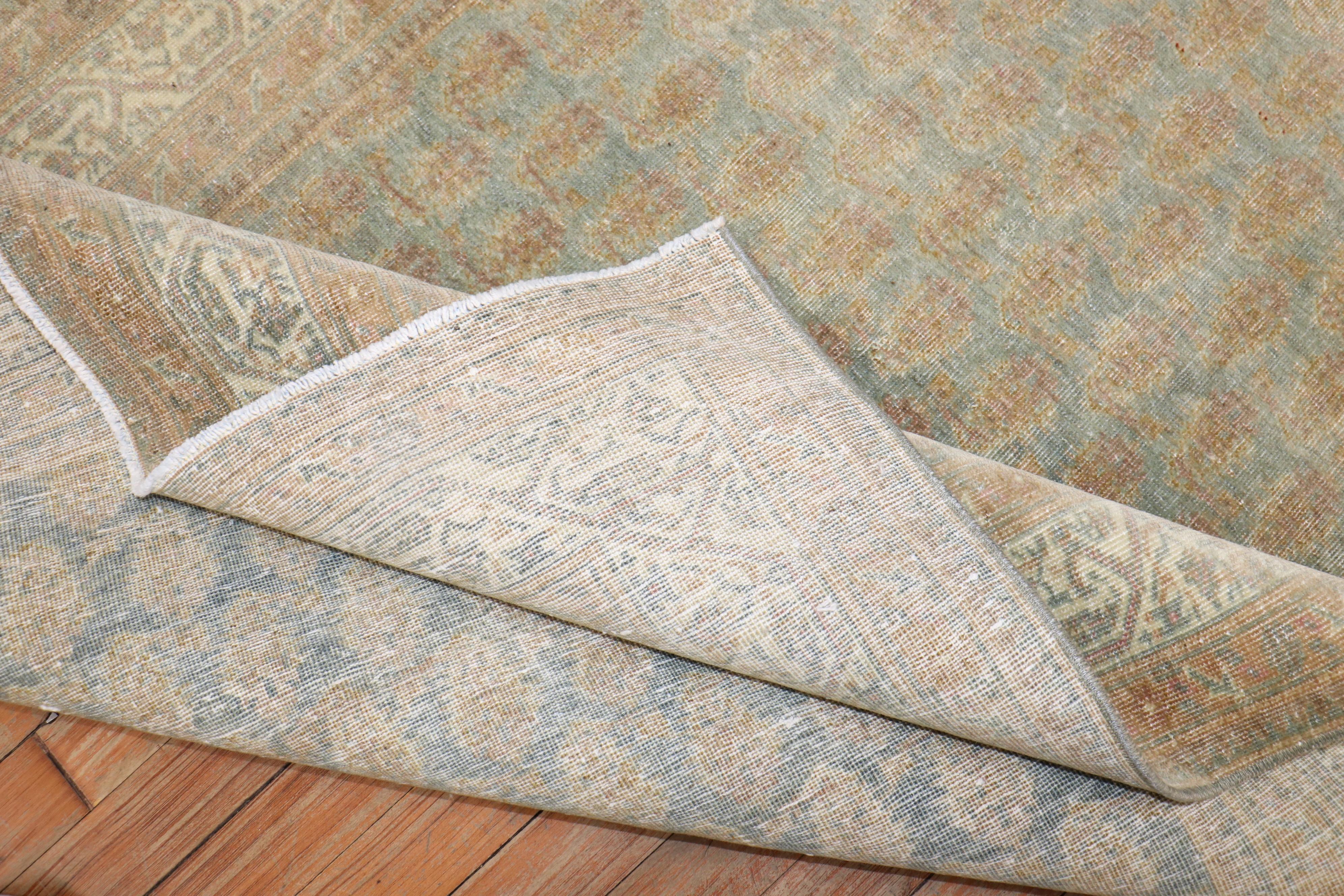 Zabihi Collection Persisch Malayer Antiker Akzentteppich im Angebot 3