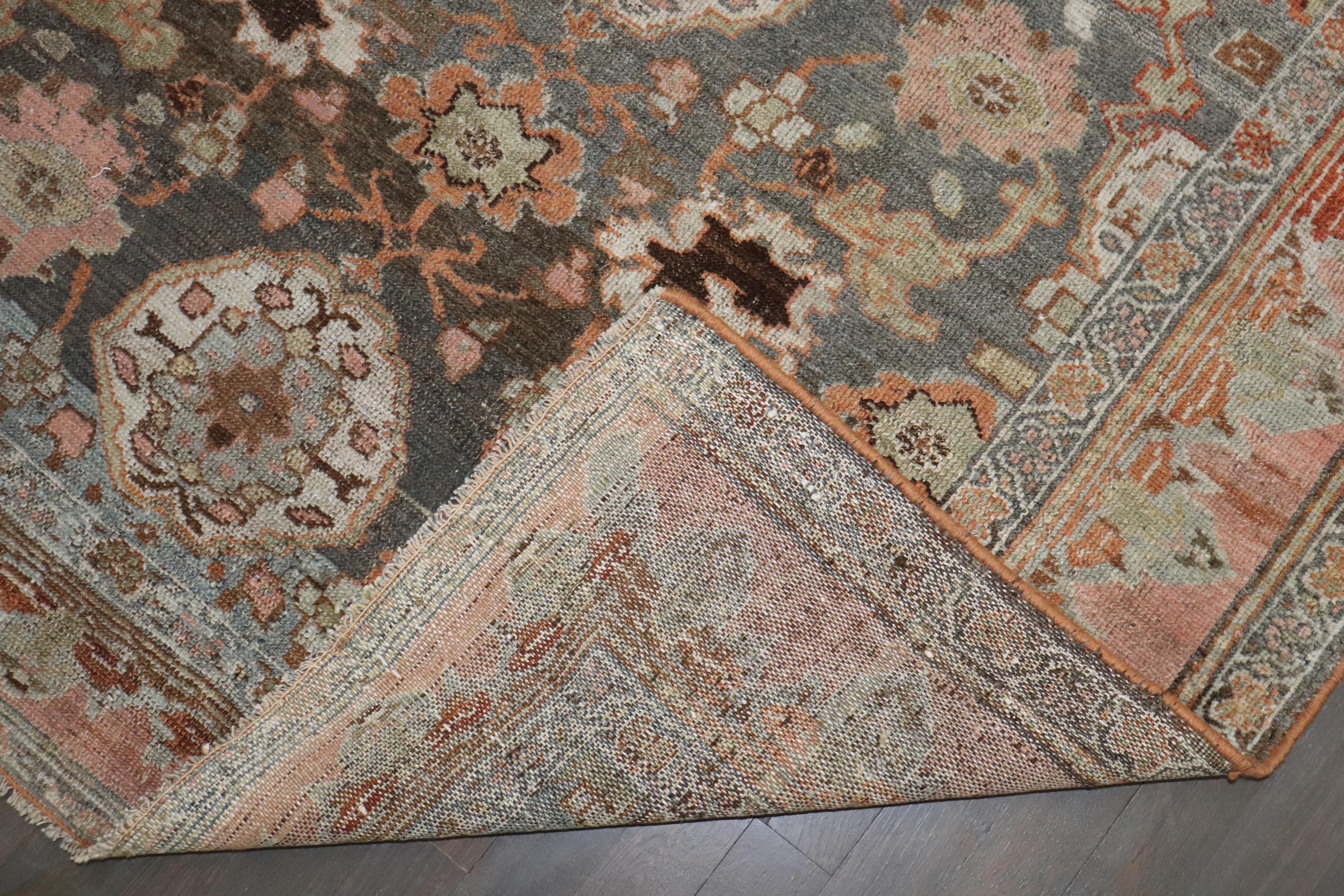 Zabihi Collection Persischer Malayer Bibikabad Teppich (Rustikal) im Angebot