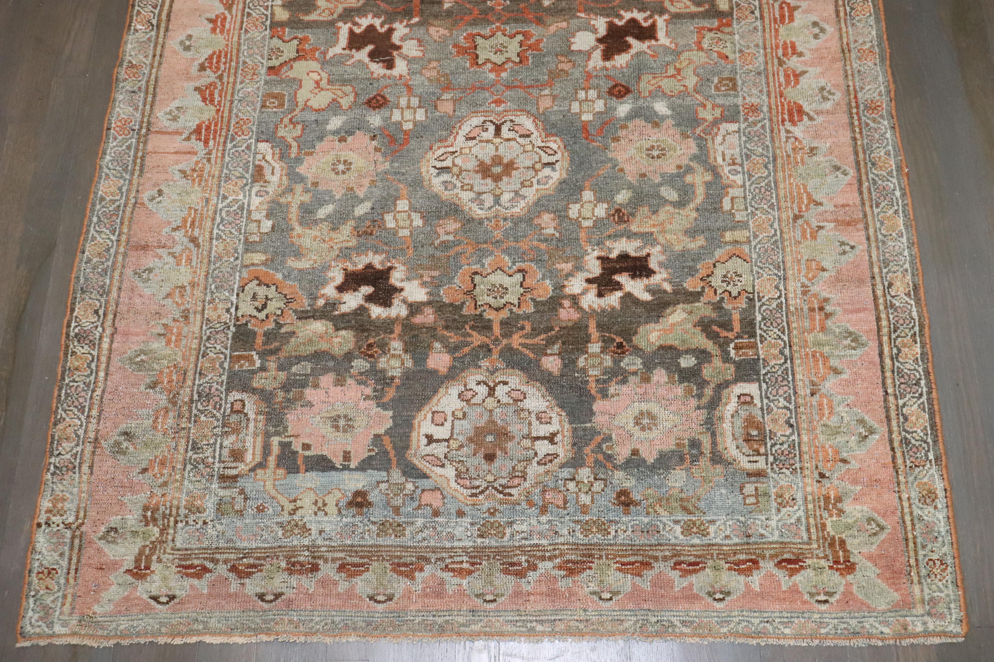 Zabihi Collection Persischer Malayer Bibikabad Teppich im Angebot 1