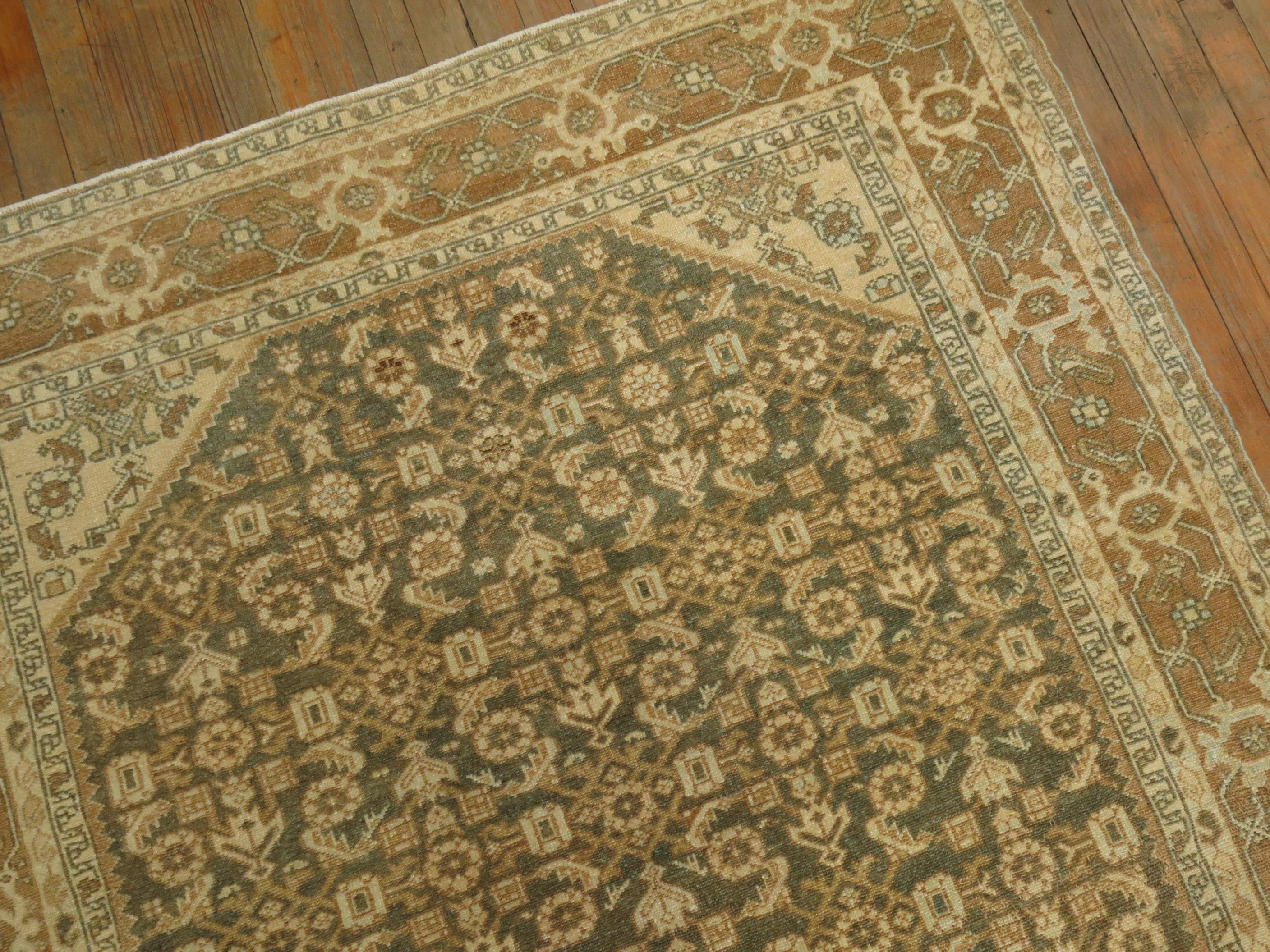 Un antico tappeto persiano Malayer con un motivo herati in tutte le tonalità del marrone, circa 1920.

Dettagli
rug no.	j1627
dimensione	4' 10