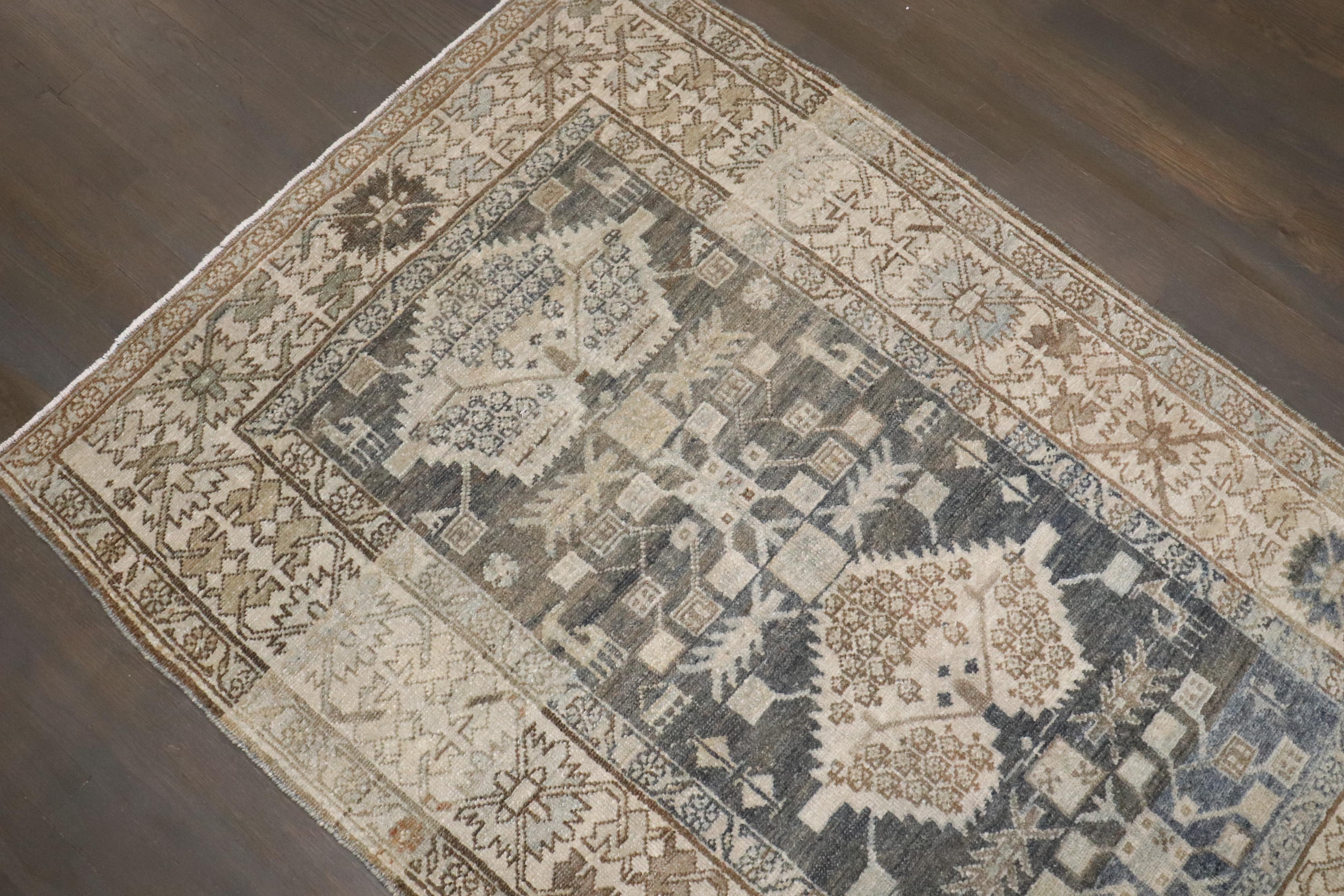 Zabihi Collection Persisch Malayer Kleiner erdfarbener Teppich im Zustand „Gut“ im Angebot in New York, NY
