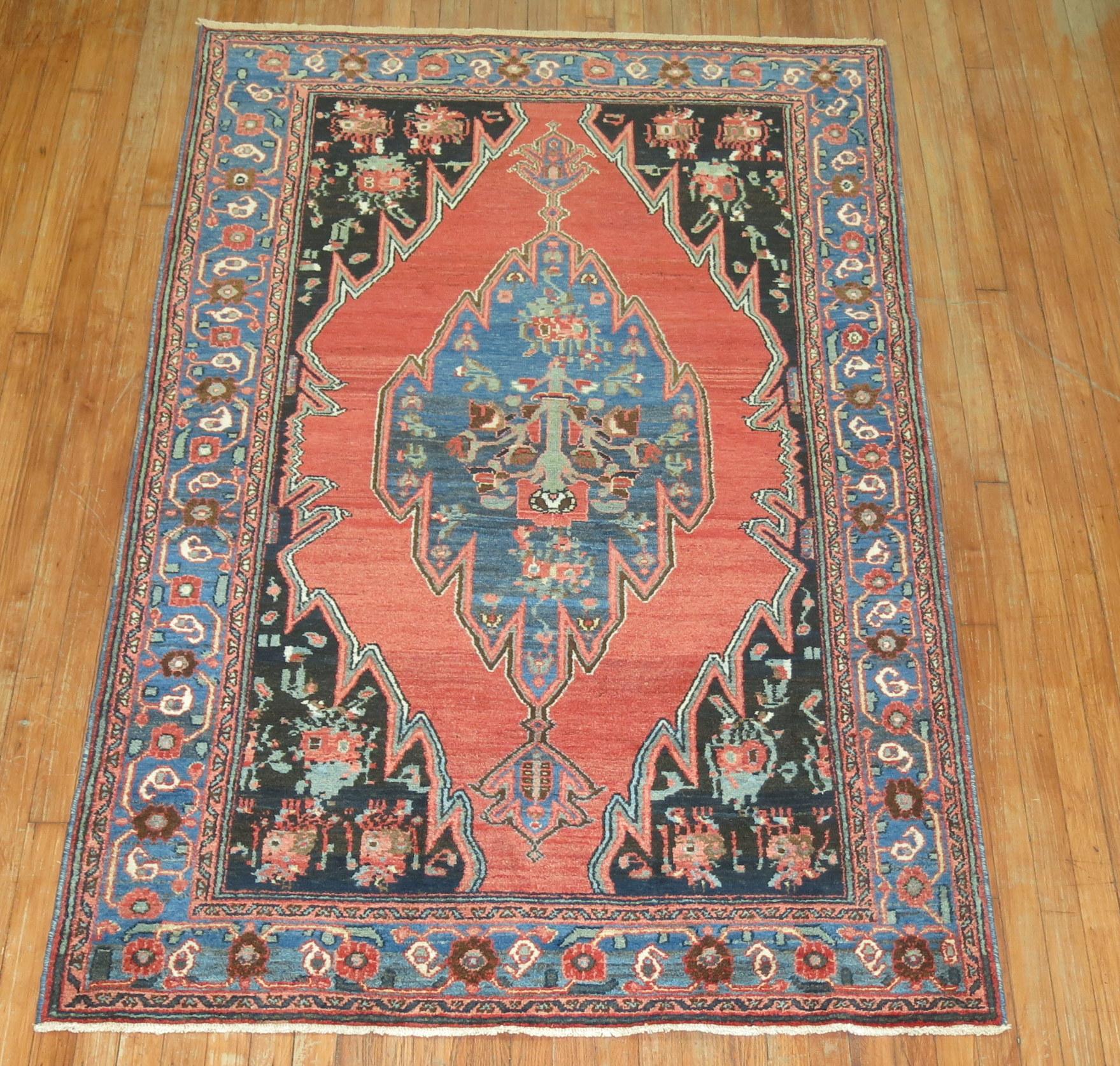 A large accent-size Persian Mazlagan Rug from the middle of the 20th century

4'4'' x 6'8''