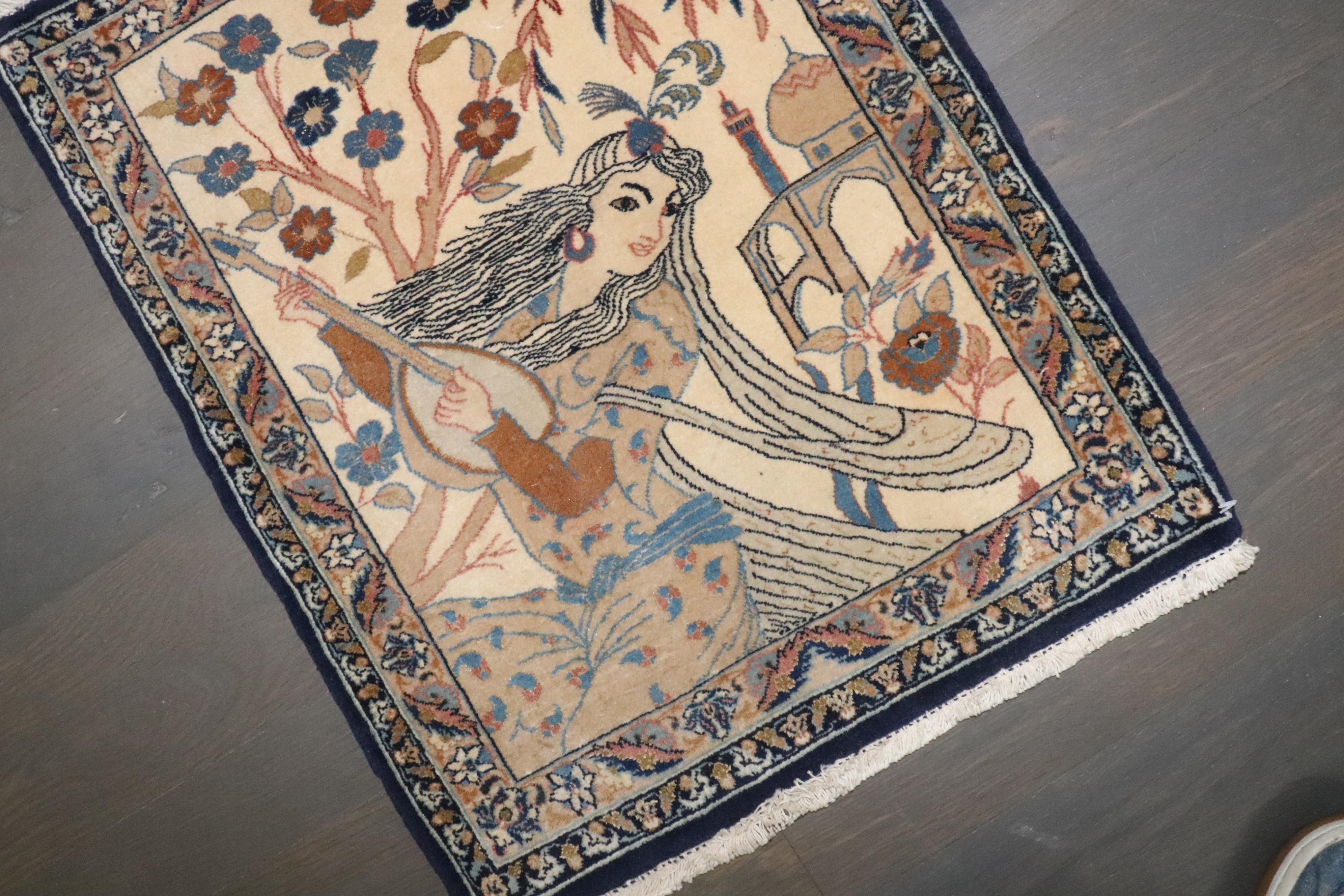 Alfombra Persa Nain Pictórica Dama con Banjo Colección Zabihi Romántico en venta