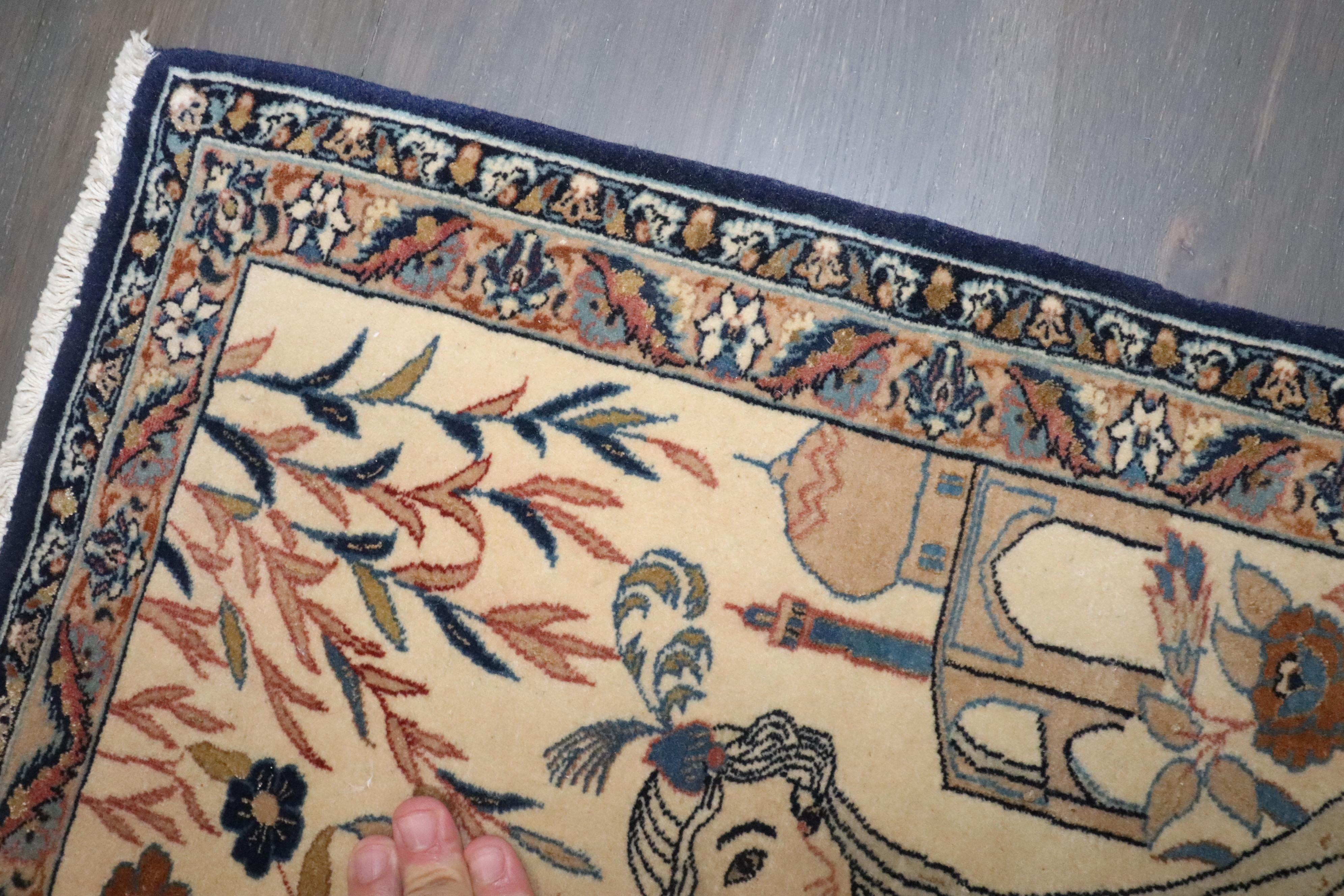Alfombra Persa Nain Pictórica Dama con Banjo Colección Zabihi en Bueno estado para la venta en New York, NY