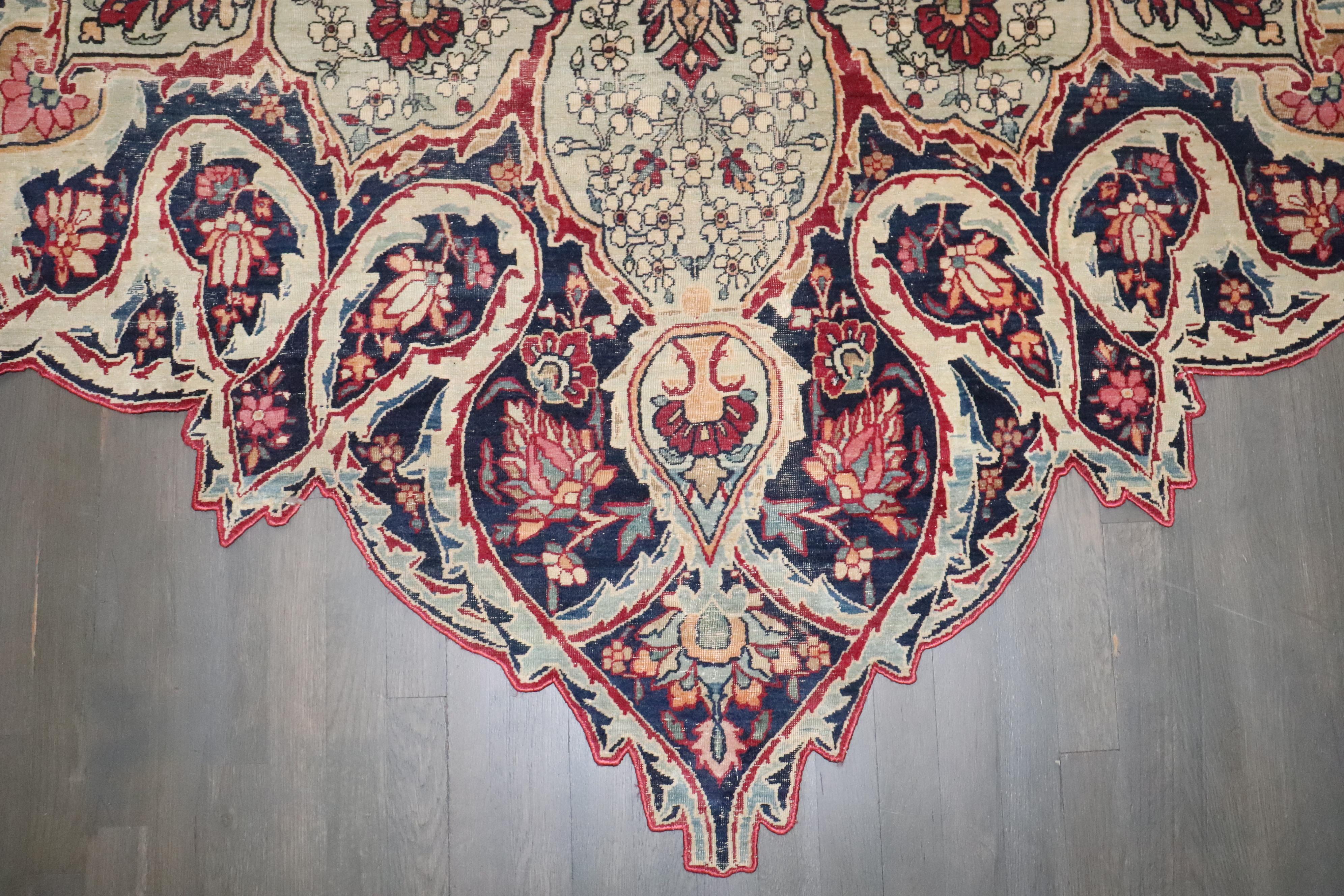 Perse Zabihi Collection Rare Persian Tabriz Medallion Scalloped Oval Rondel Rug en vente