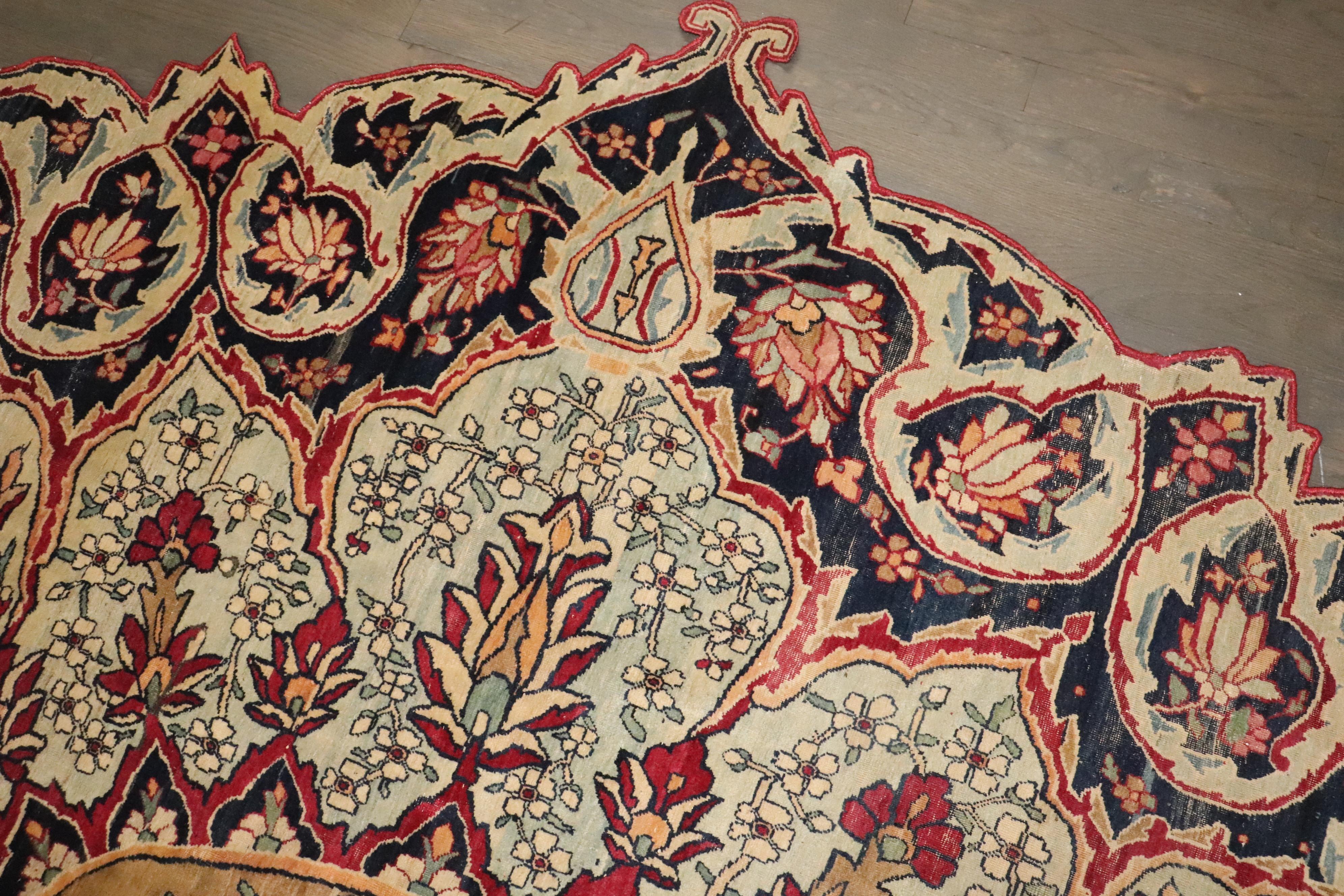 Zabihi Collection Rare Persian Tabriz Medallion Scalloped Oval Rondel Rug Bon état - En vente à New York, NY