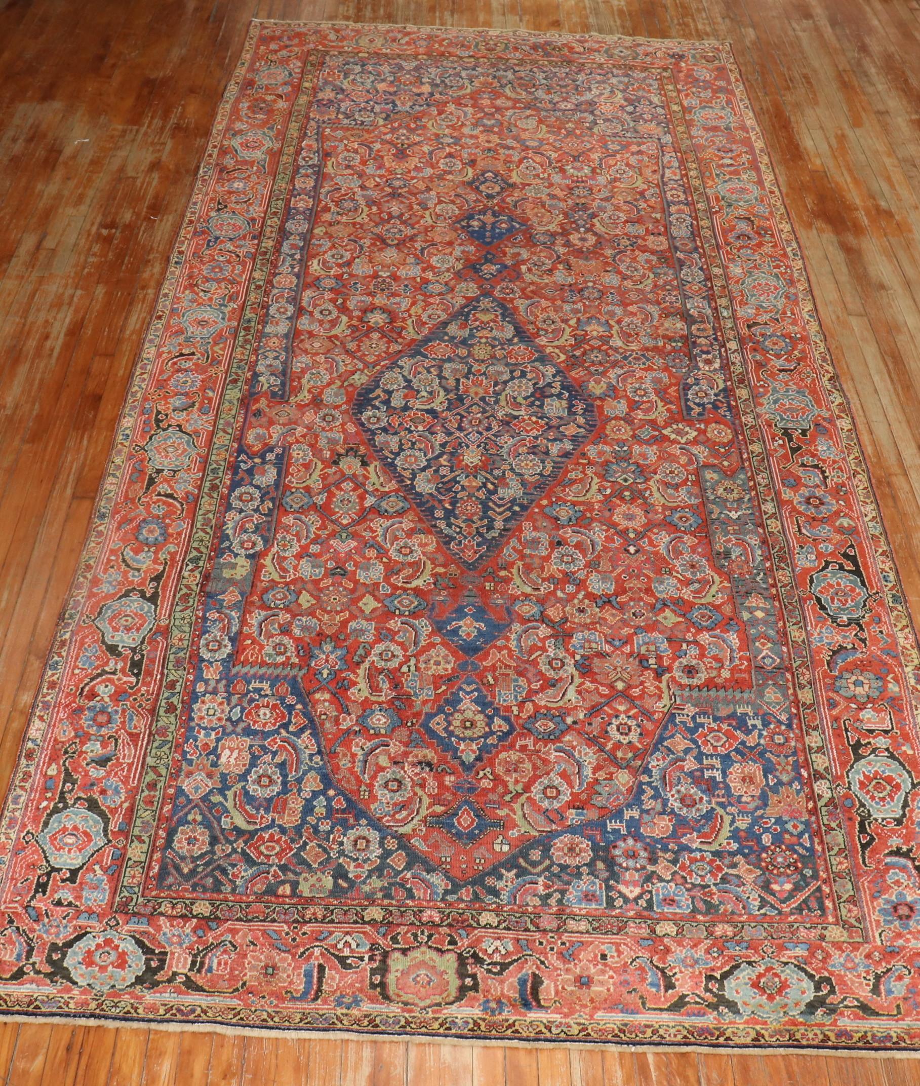 Zabihi Kollektion Rot-Blauer persischer Corridor-Teppich (Persisch) im Angebot