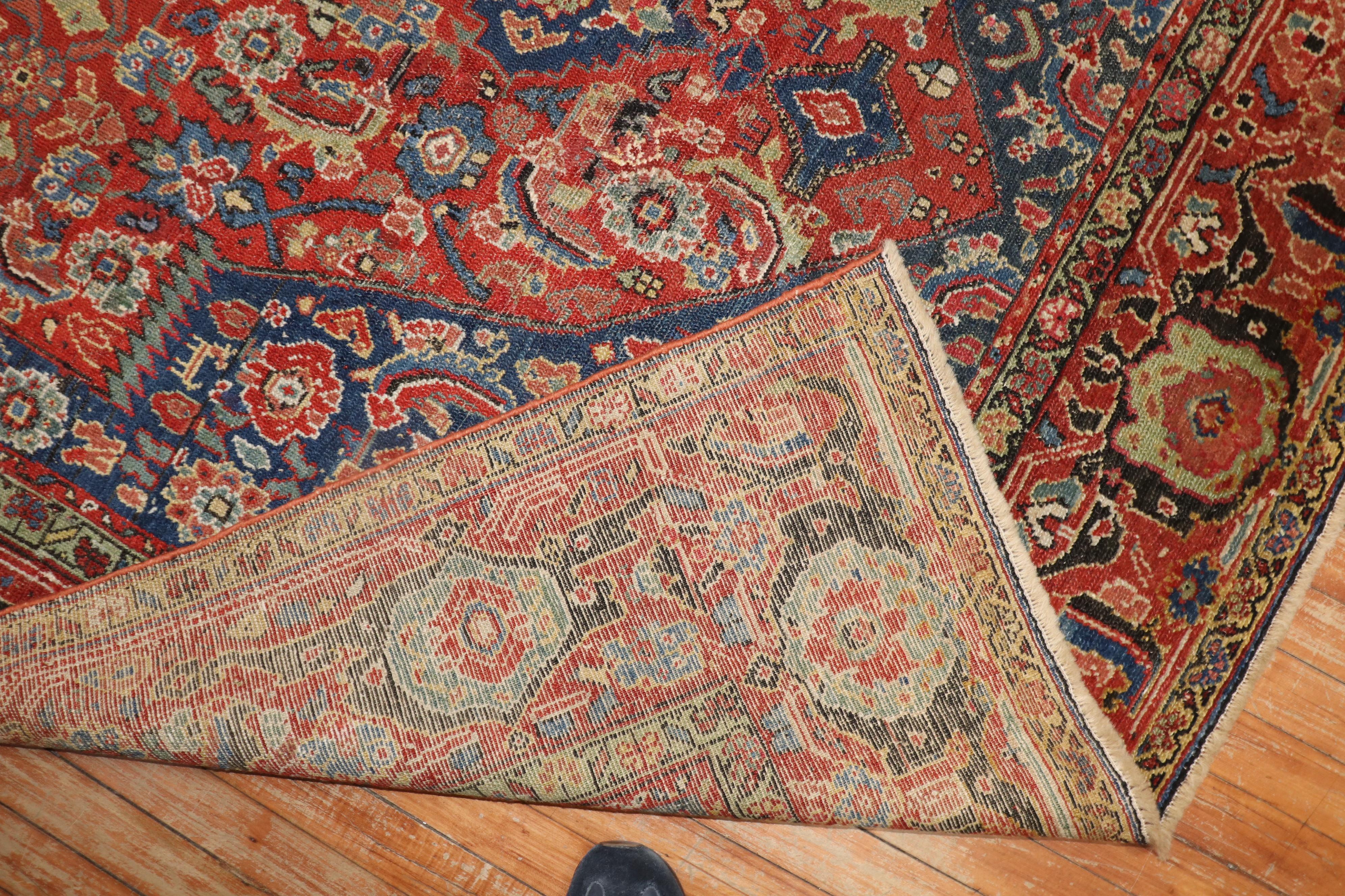Zabihi Kollektion Rot-Blauer persischer Corridor-Teppich im Zustand „Gut“ im Angebot in New York, NY