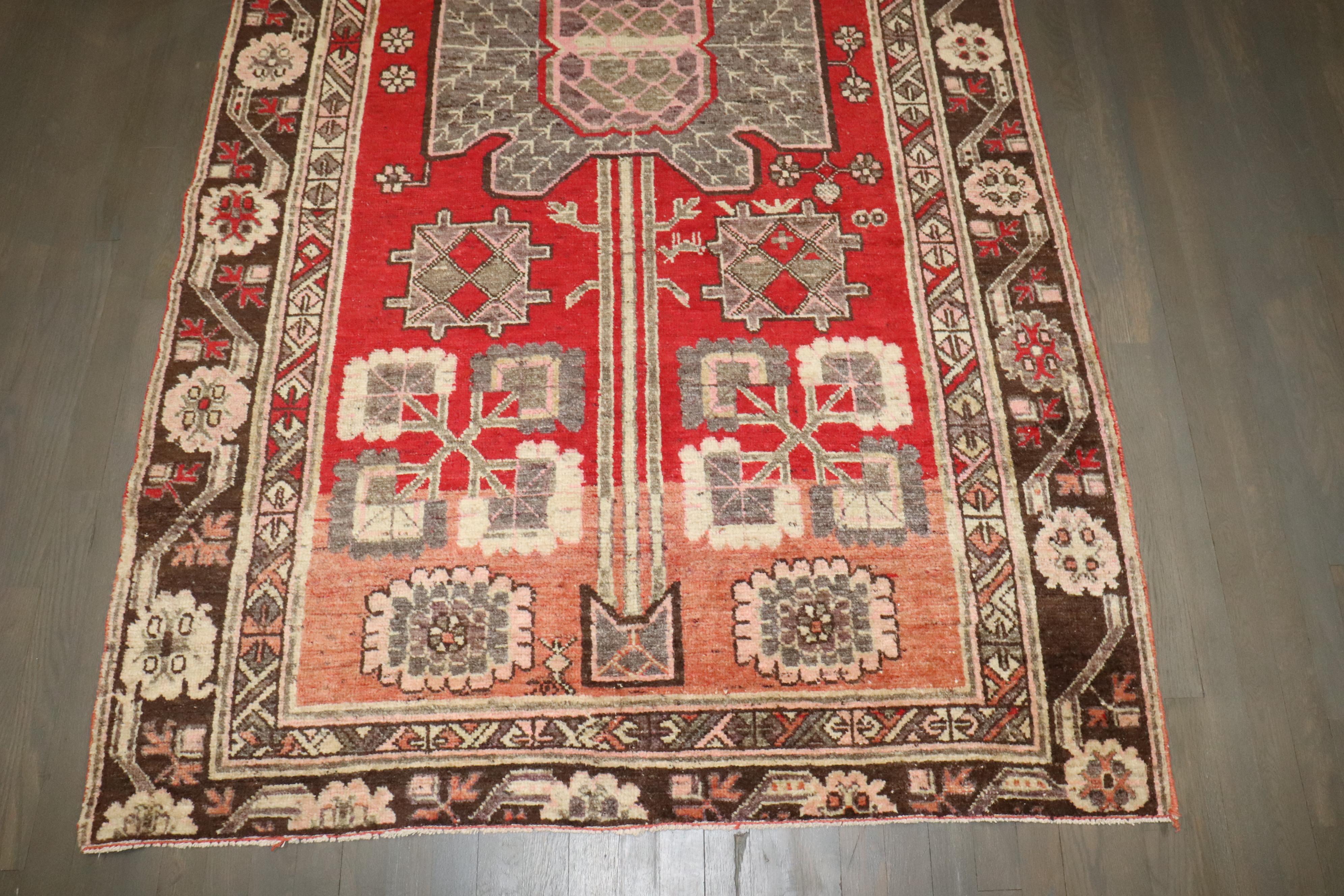 Colección Zabihi Alfombra Khotan Samarkanda Roja Anudado a mano en venta