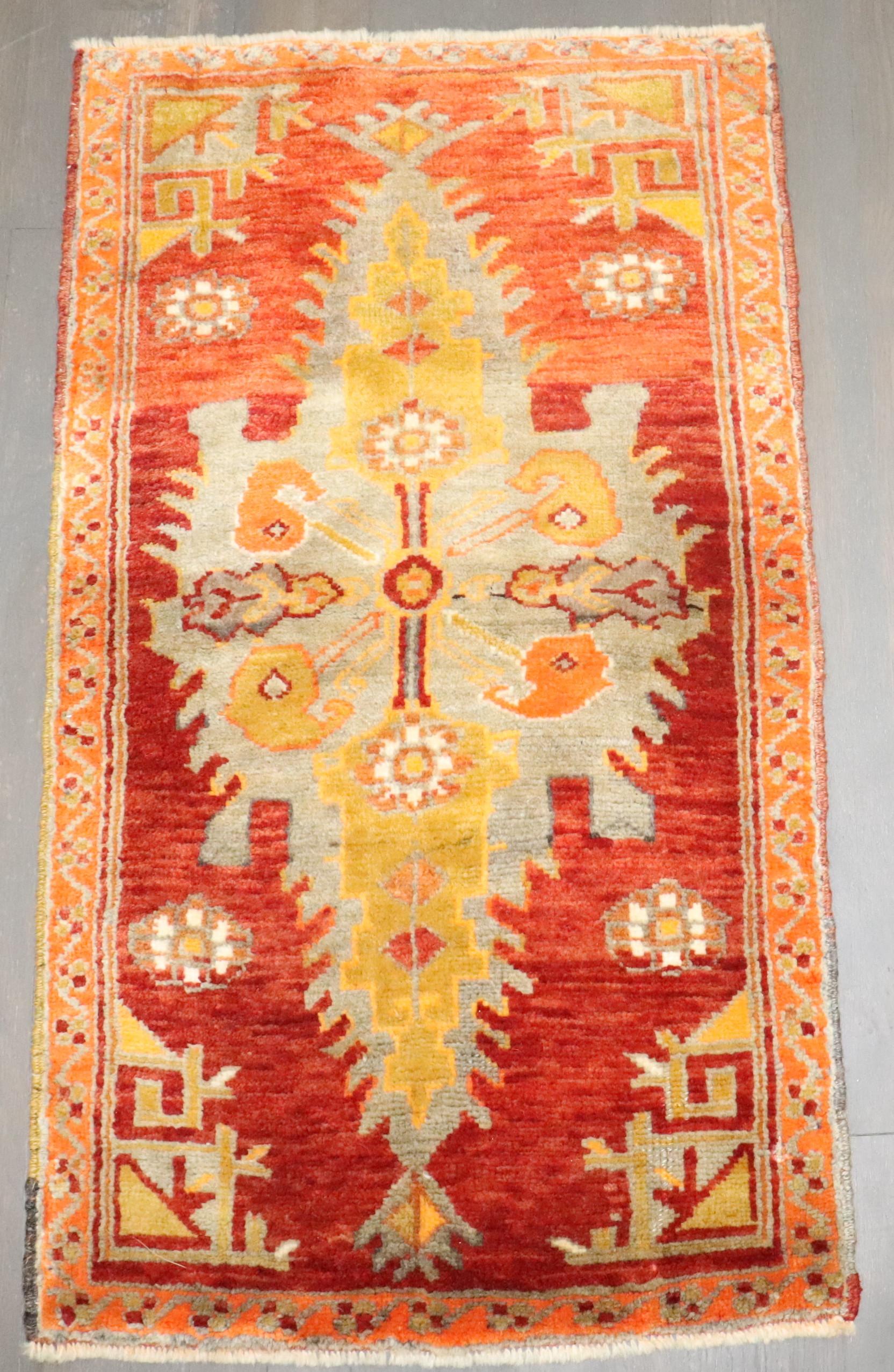 a 2nd quarter of the 20th century bright turkish sivas scatter size rug

1'11'' x 3'5''