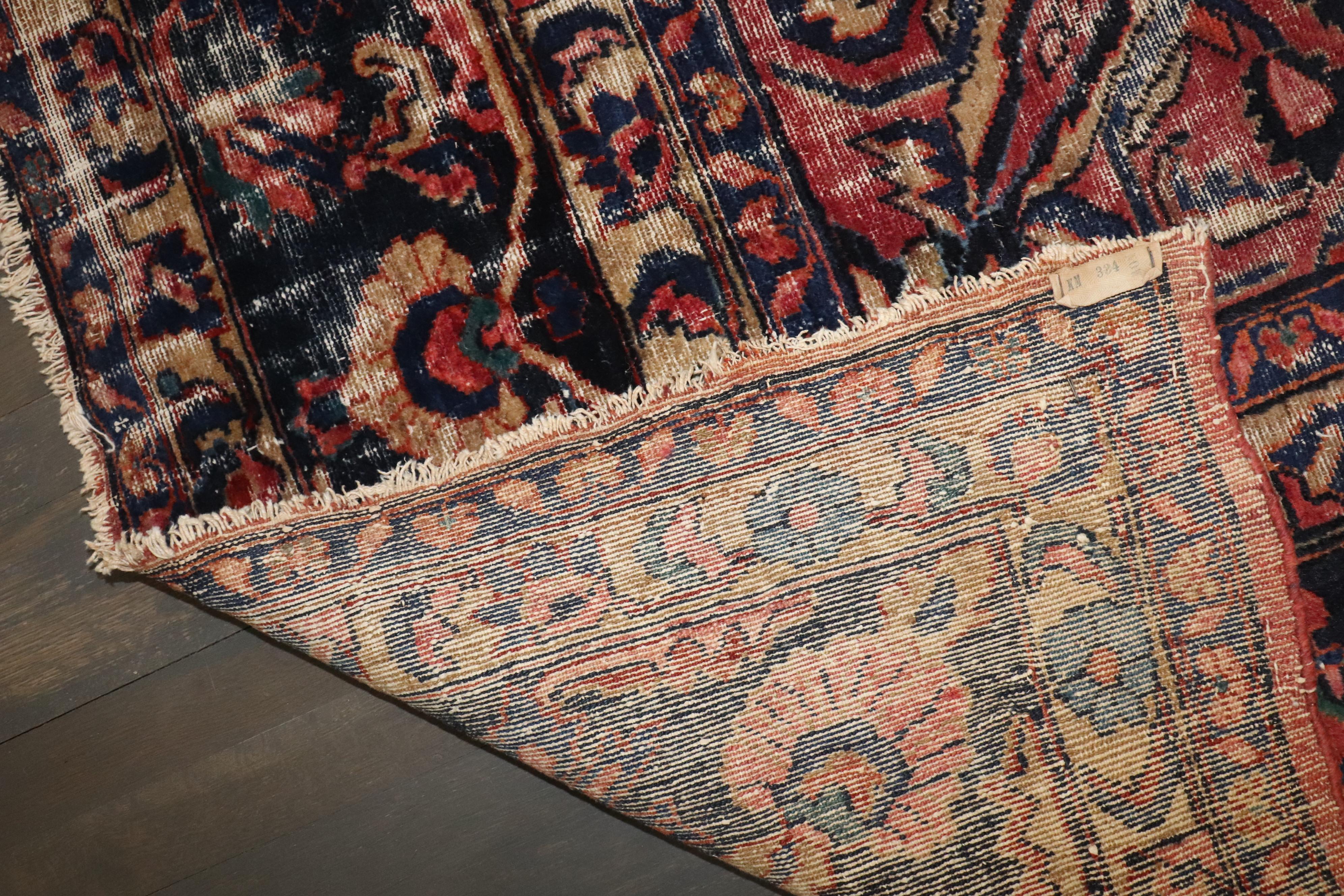 Zabihi Kollektion Room Size Persischer Distressed Teppich im Used-Look (Handgeknüpft) im Angebot