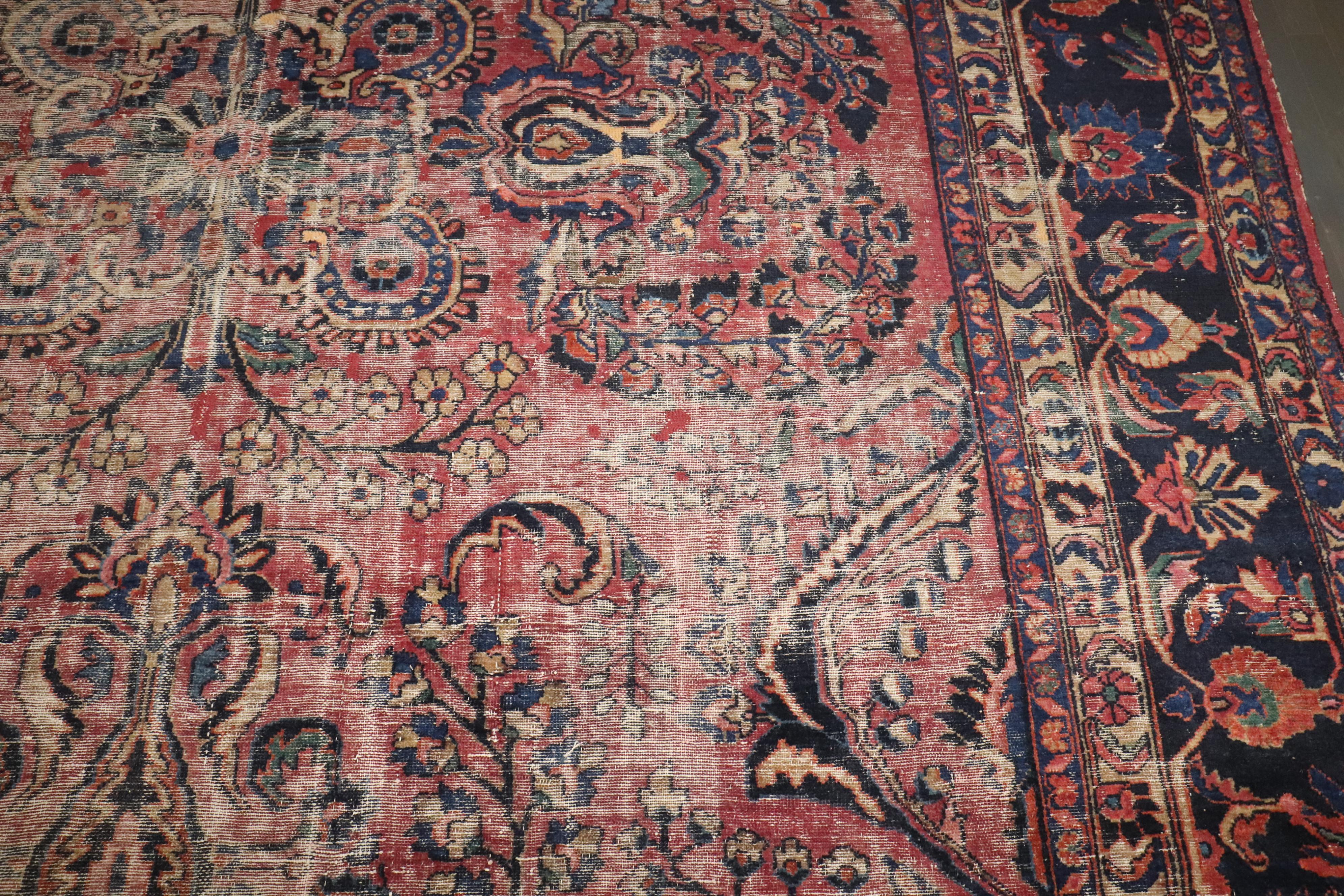Zabihi Kollektion Room Size Persischer Distressed Teppich im Used-Look im Zustand „Relativ gut“ im Angebot in New York, NY