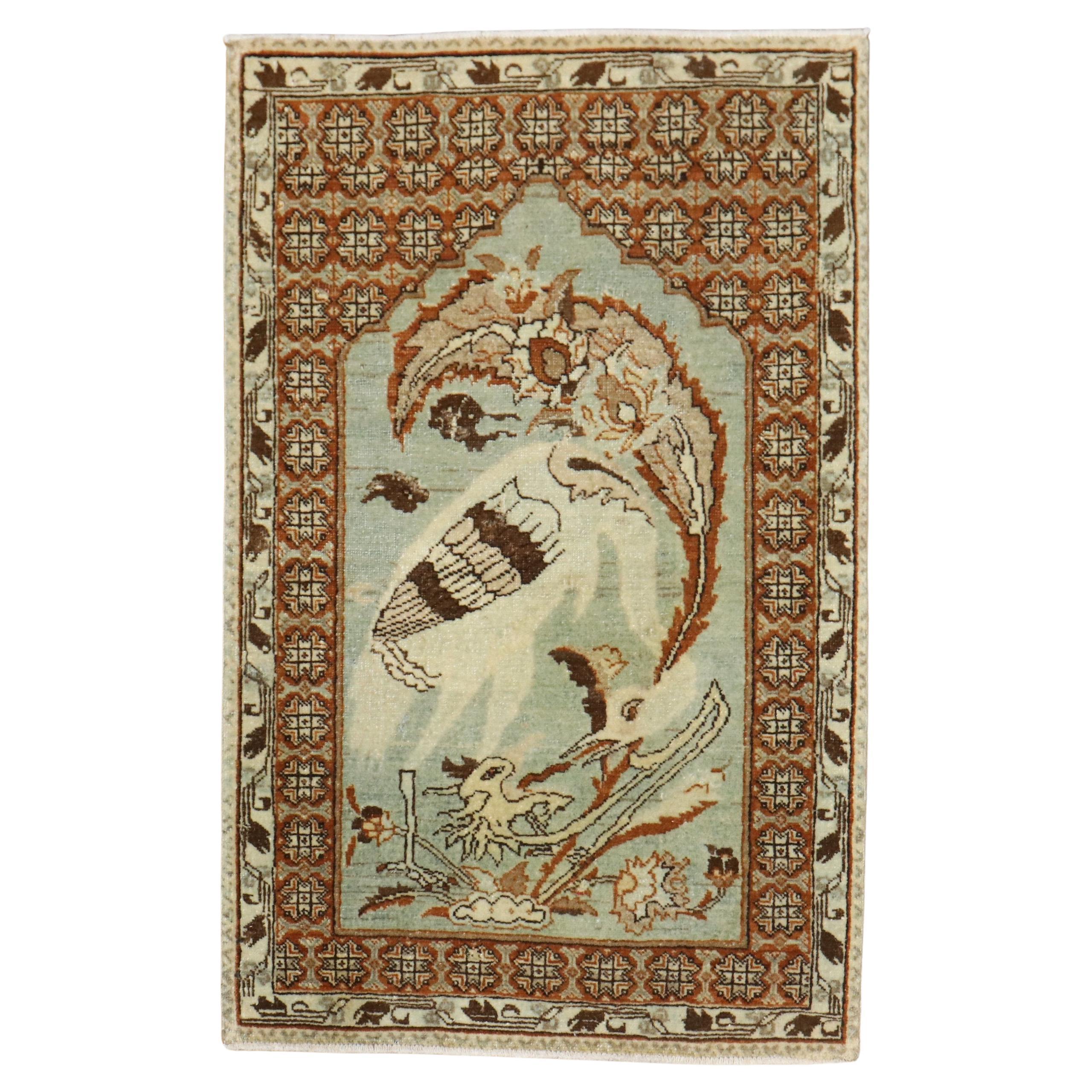 Zabihi Collection Rooster Swan Antike Persische Täbris Teppichmatte im Angebot