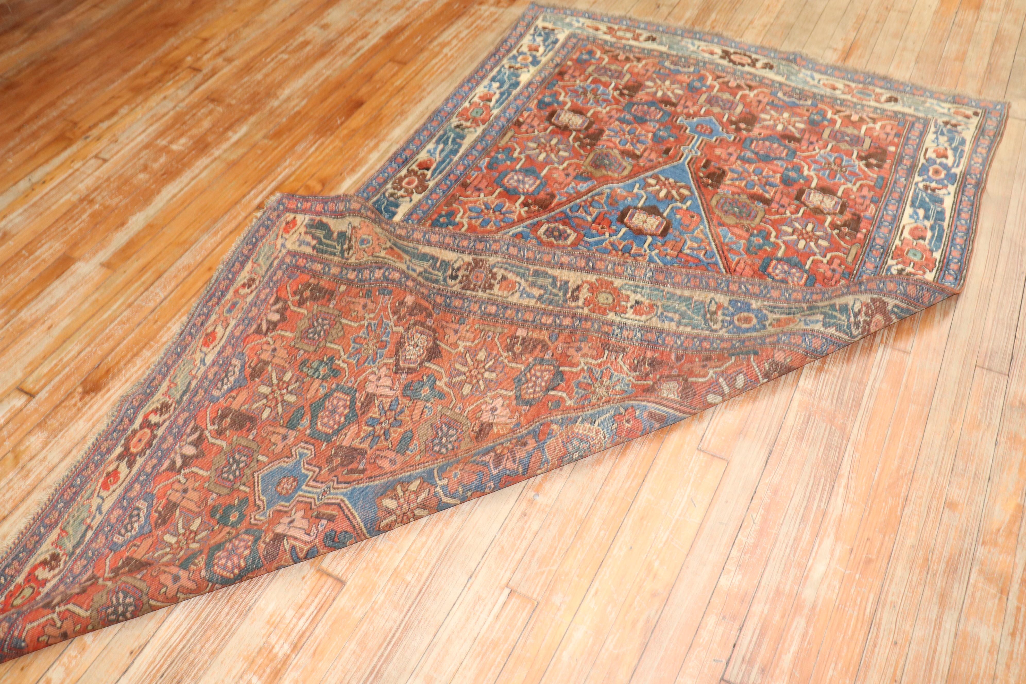 Un tappeto persiano bidjar rustico di dimensioni d'accento del primo quarto del XX secolo

Dettagli
rug no.	j3917
dimensione	4' 4