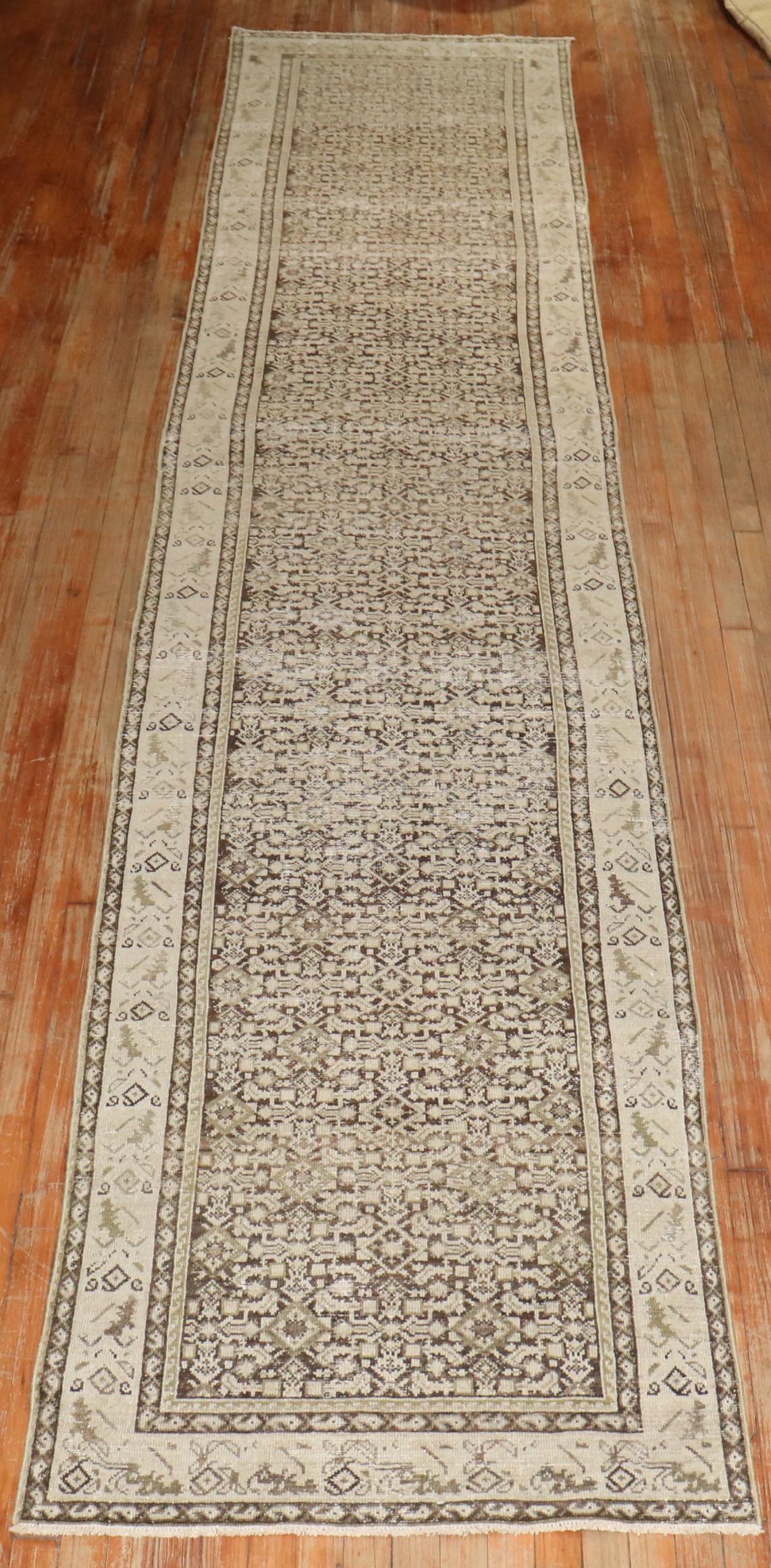 Rustico Runner antico Zabihi Collection'S Marrone rustico Malayer in vendita