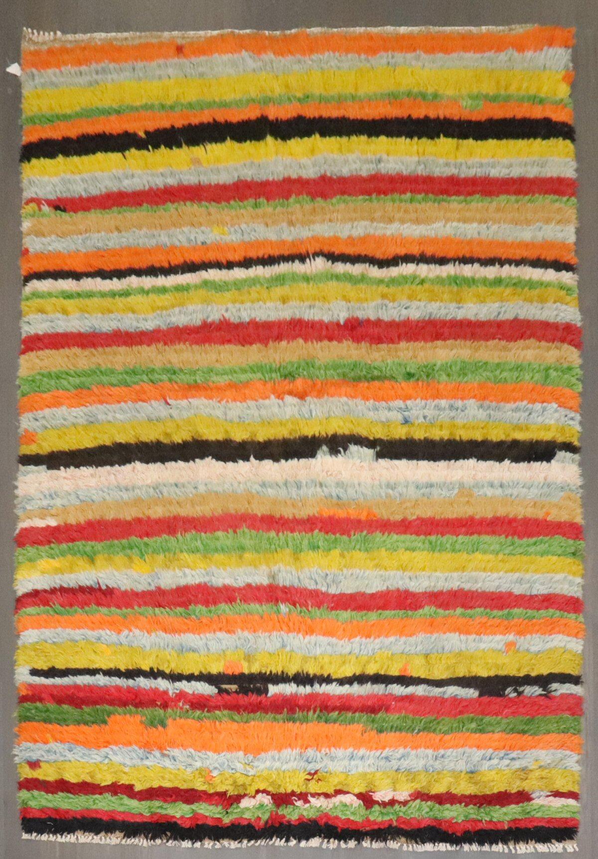 un divertente e colorato Tappeto Tulu turco della metà del XX secolo

5'7'' x 7'11''
 
