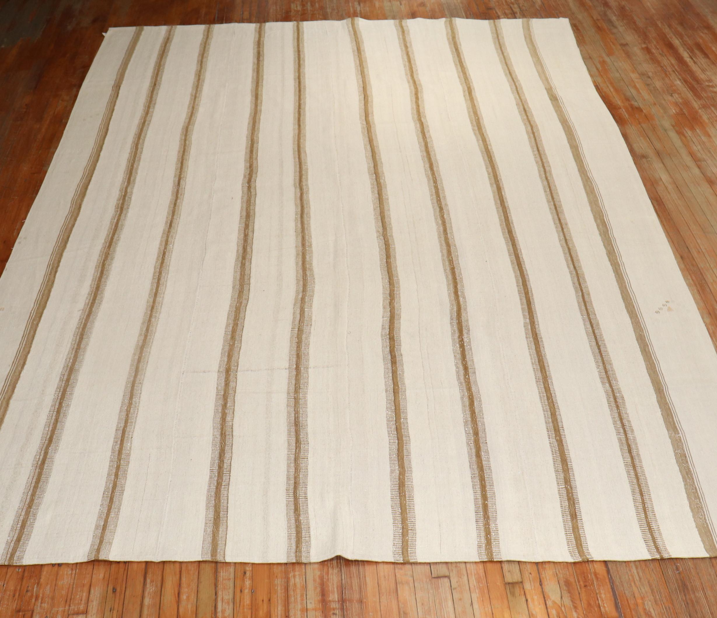 one of a kind mid 20th century large room size turkish kilim

Measures: 10'1'' x 14'2''.