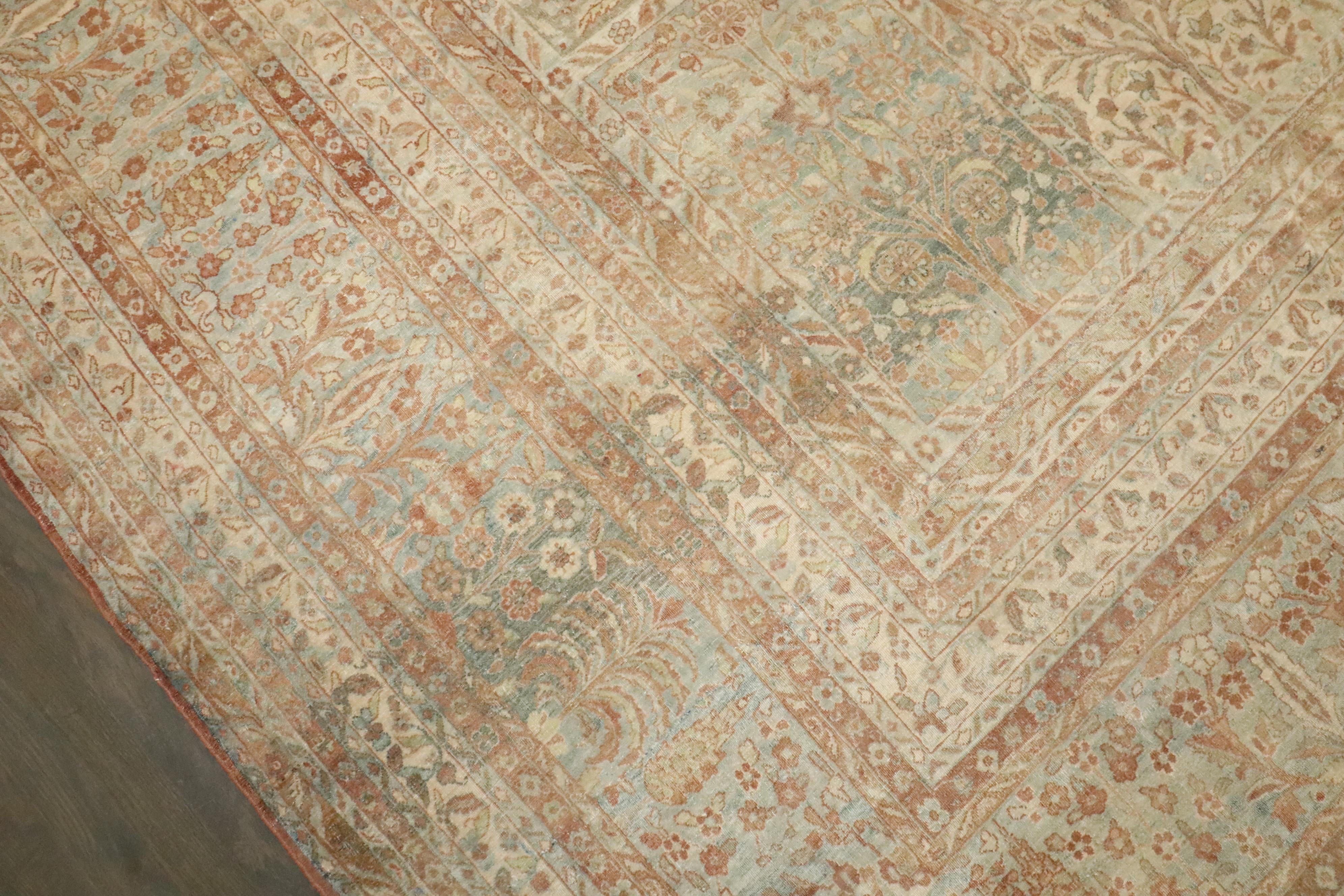 XIXe siècle Zabihi Collection S/One Stunning Garden Design Antique Persian Kerman Carpet (tapis persan ancien de Kerman) en vente