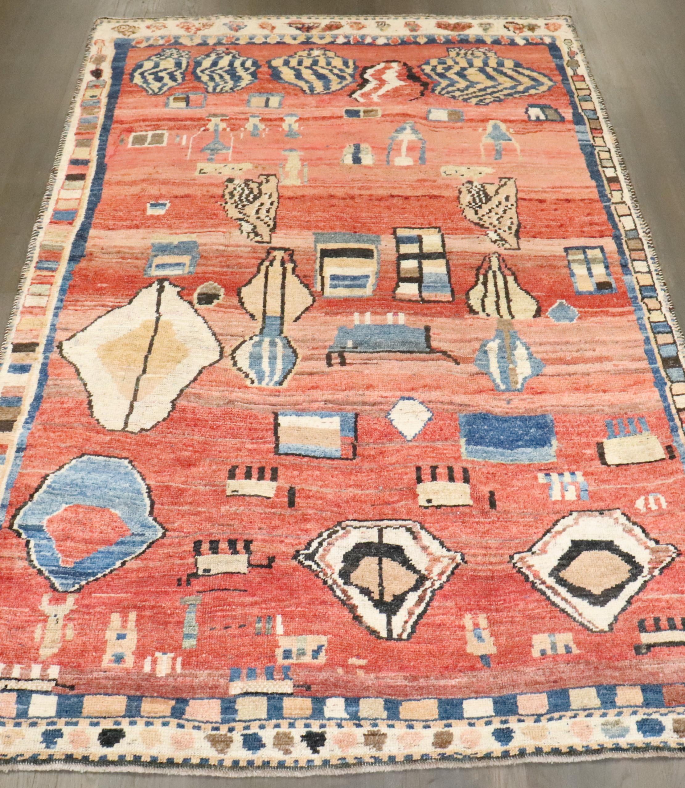 XX secolo Tappeto Zabihi Collection Tribal Abstract Antique Persian Gabbeh in vendita