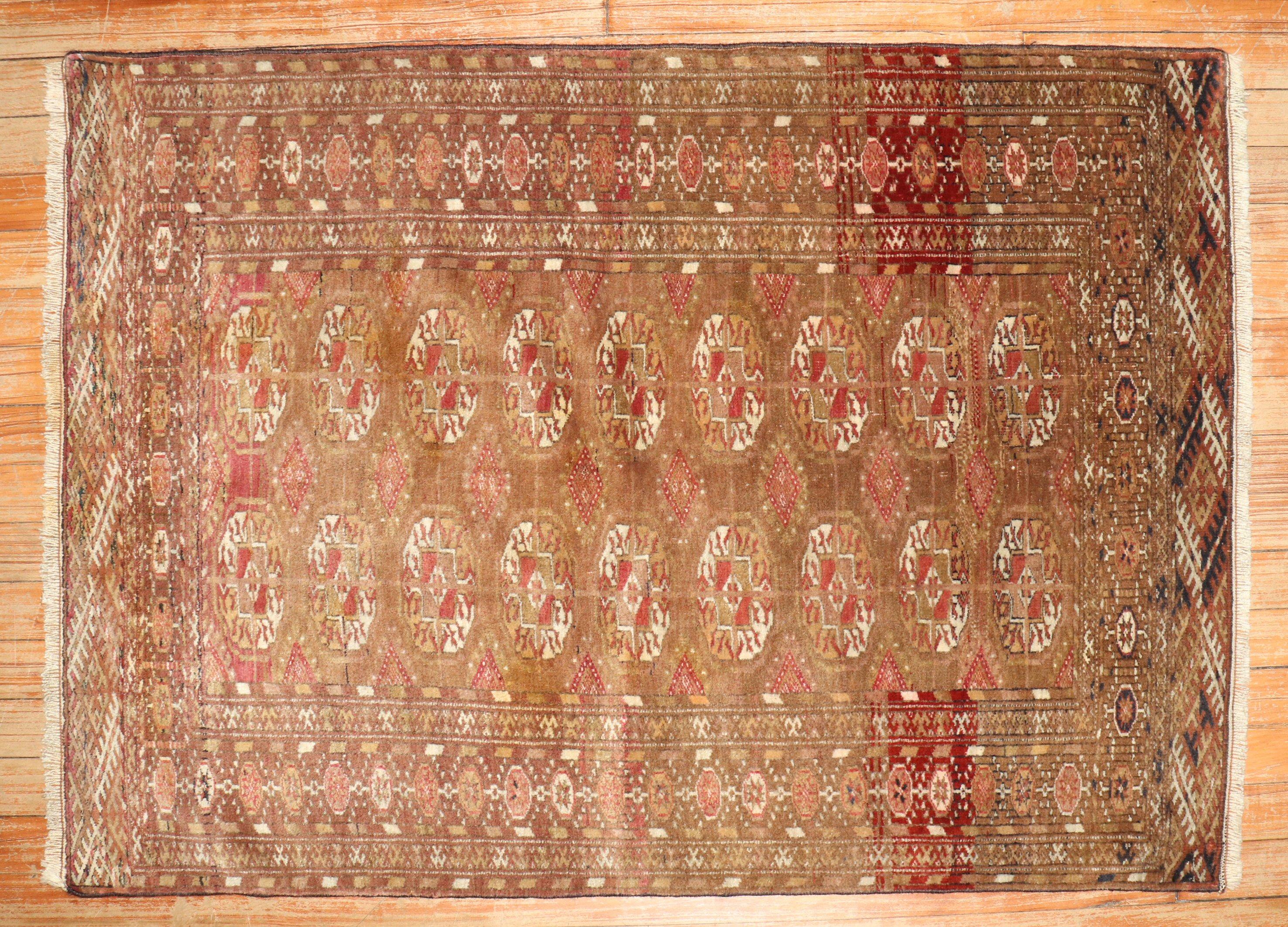 Colección Zabihi Alfombra Turcomana Tribal Antigua en Bueno estado para la venta en New York, NY
